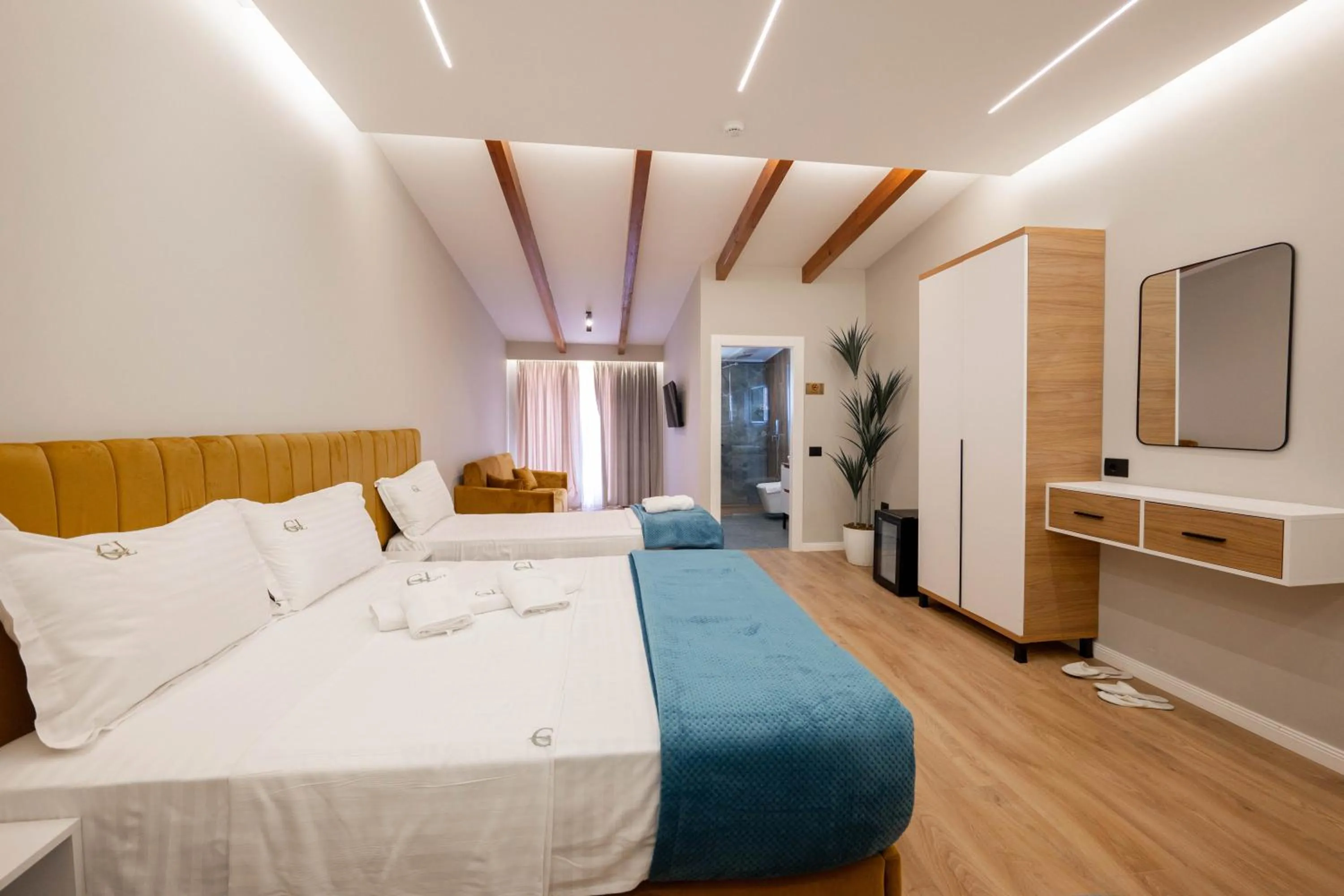 Bed in Golemi Lux Hotel