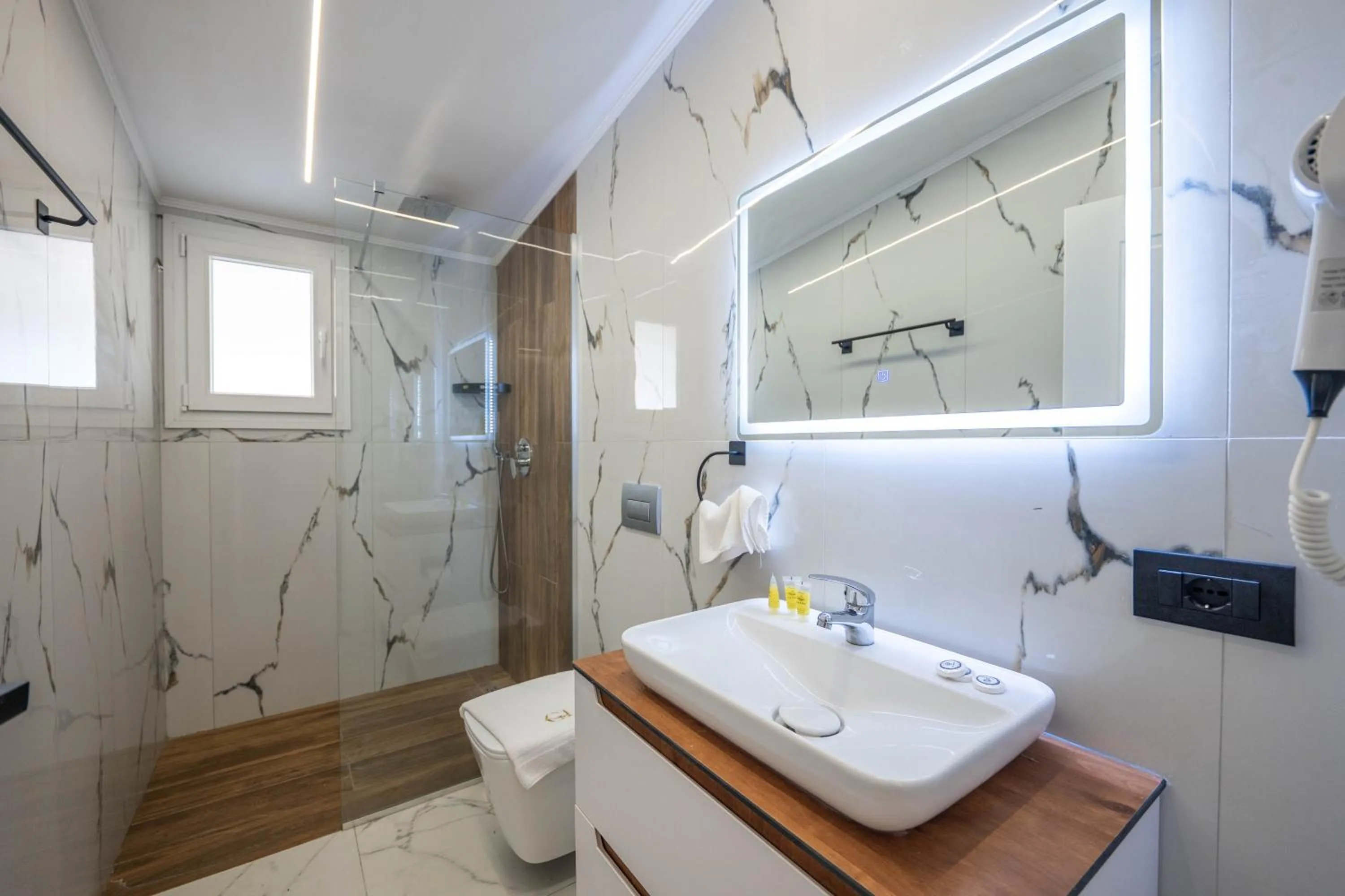 Bathroom in Golemi Lux Hotel