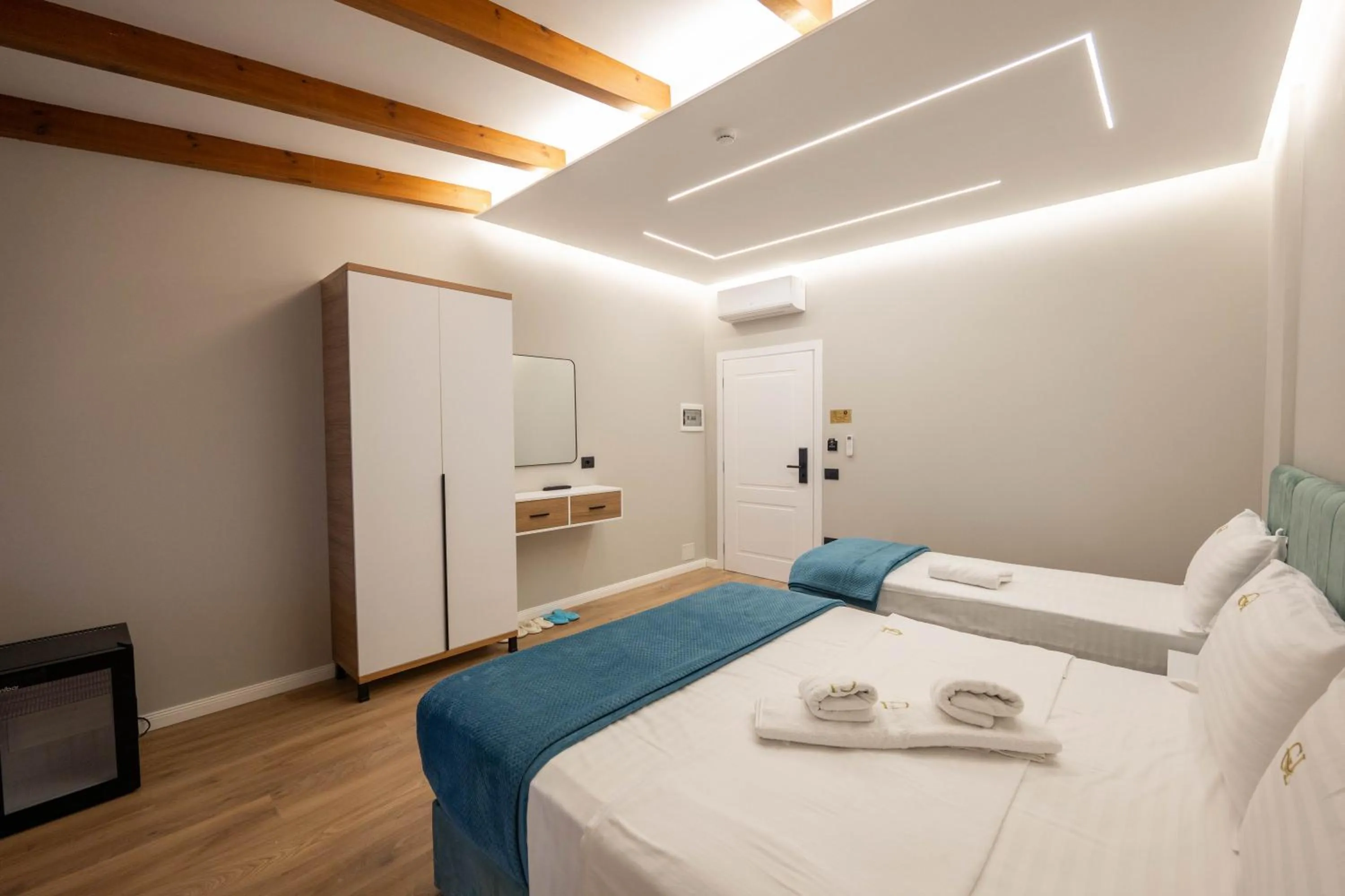 Bed in Golemi Lux Hotel