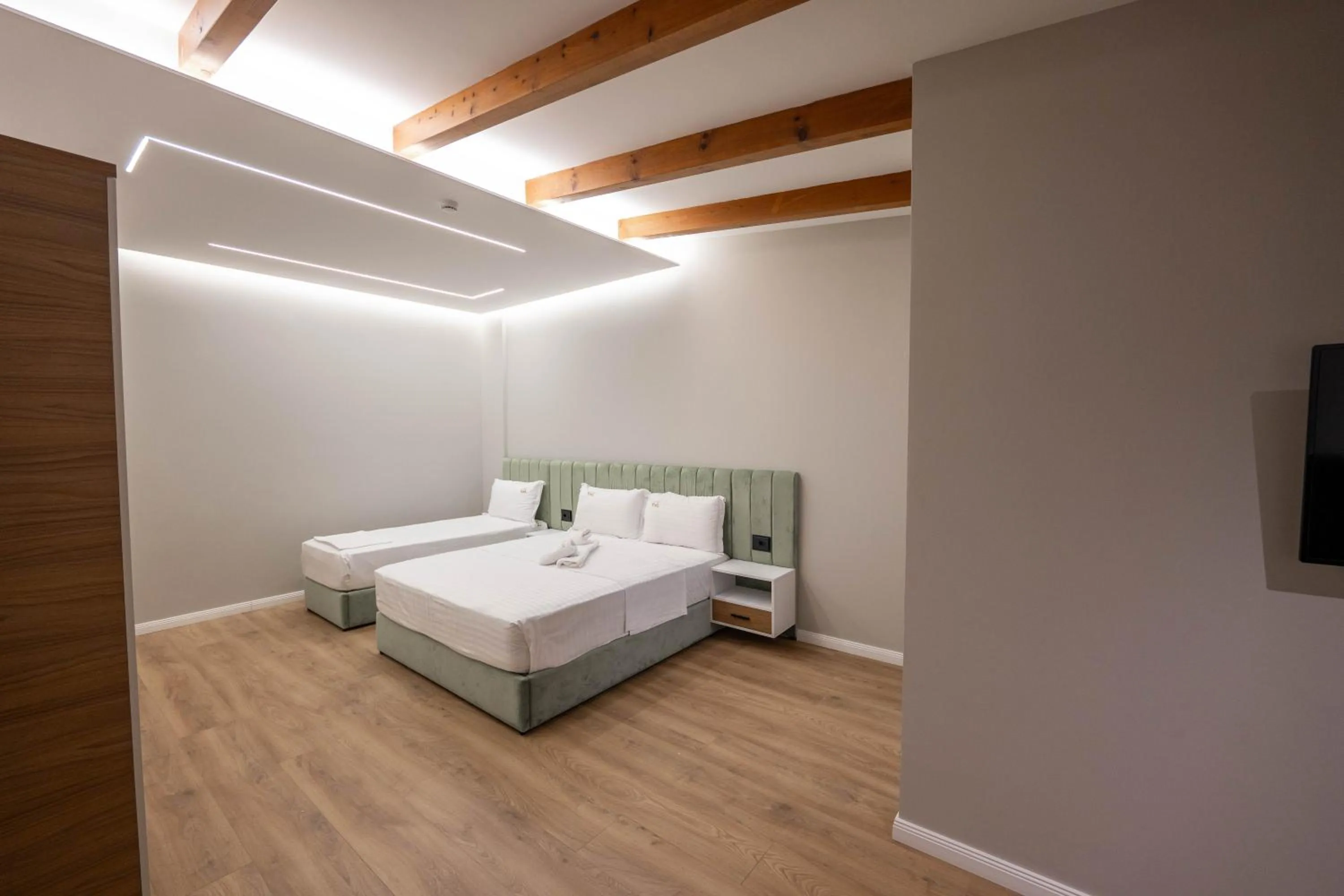 Bed in Golemi Lux Hotel