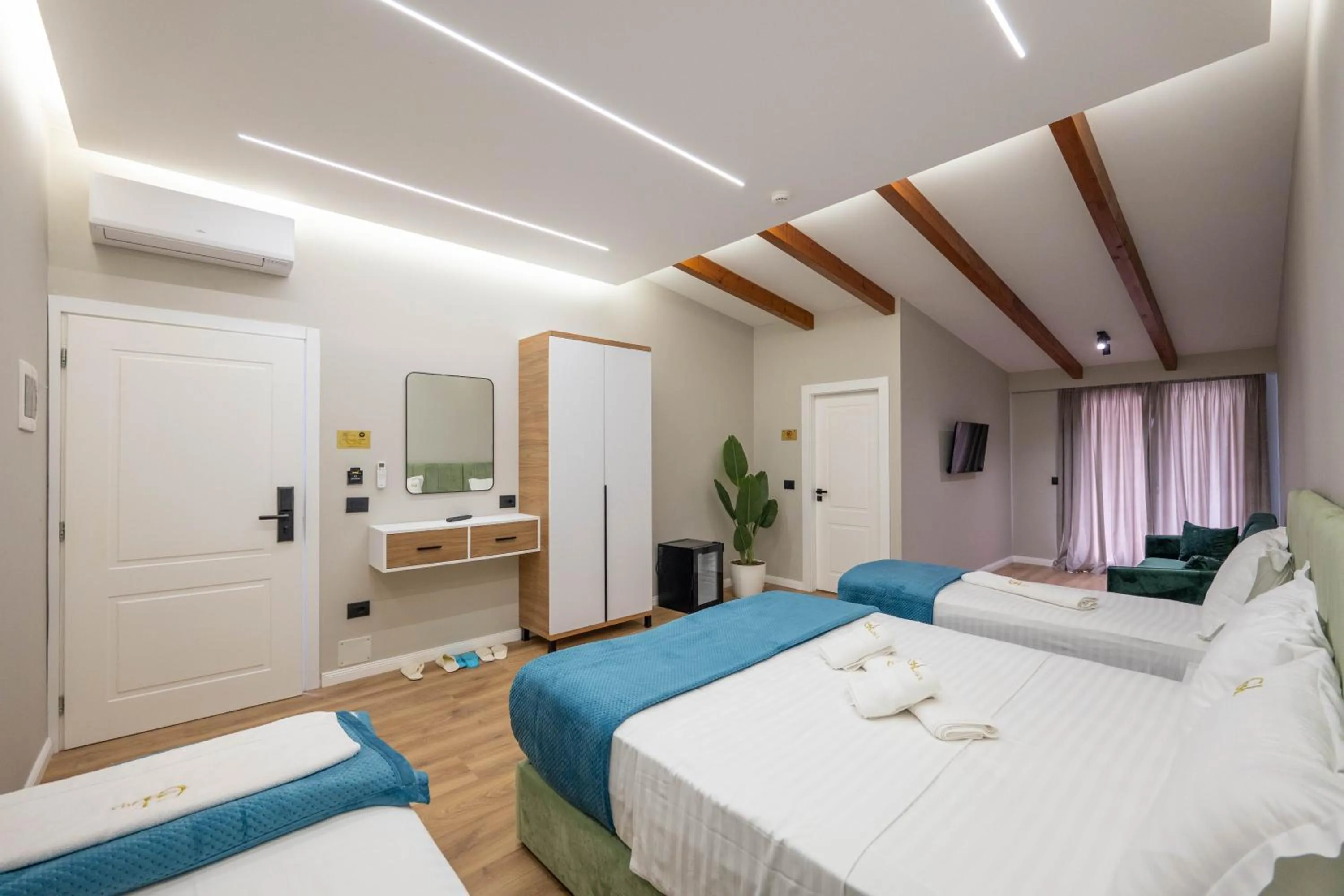 Photo of the whole room, Bed in Golemi Lux Hotel