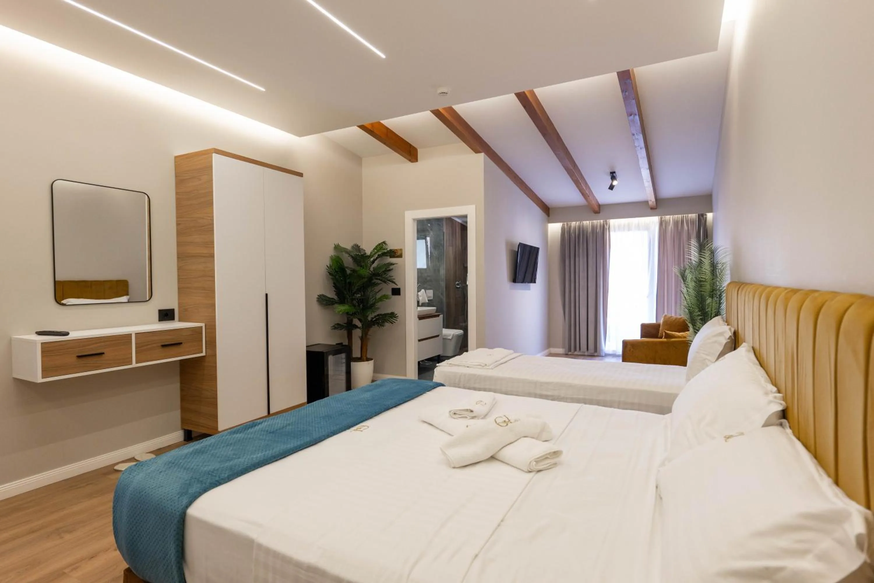 Bed in Golemi Lux Hotel