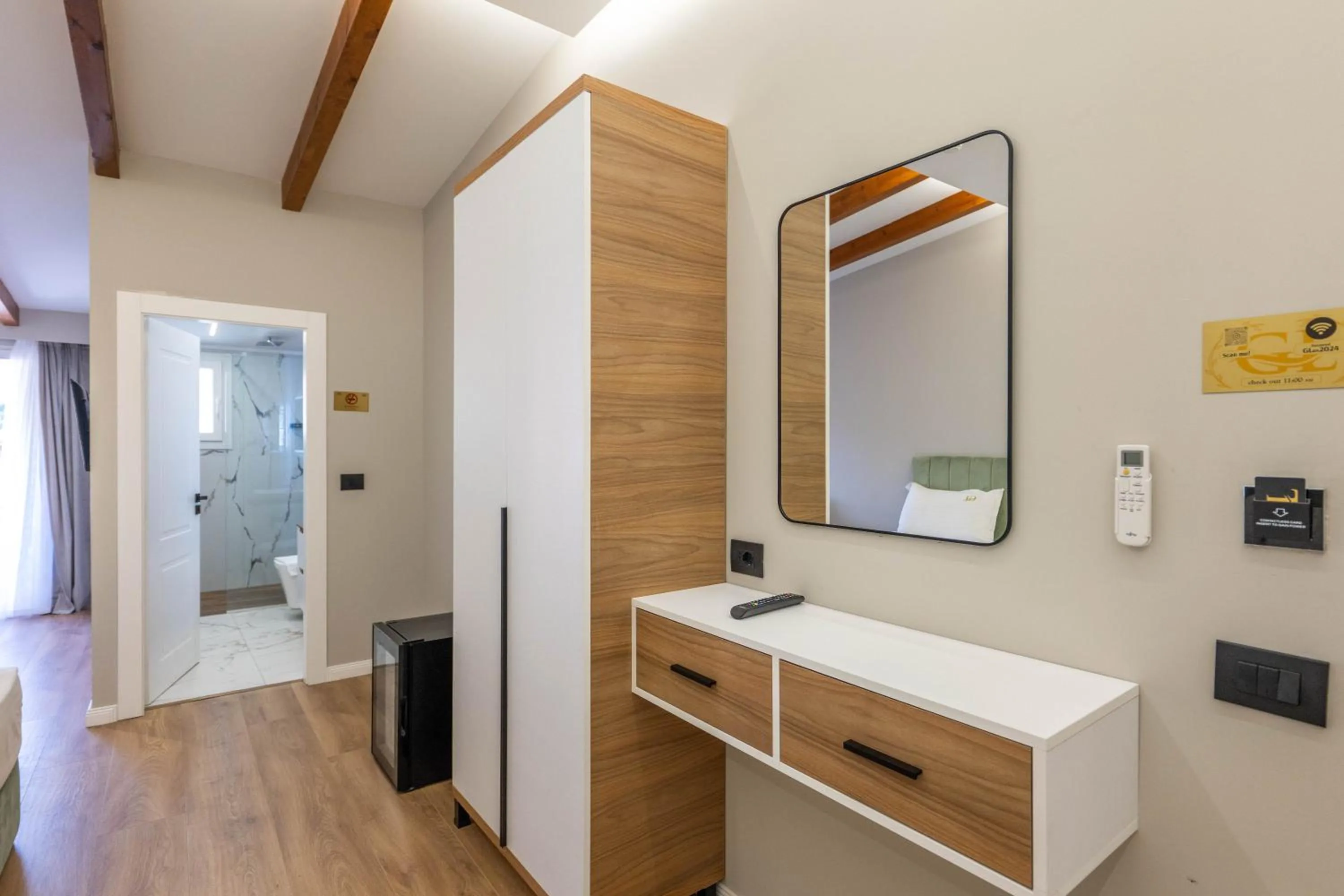 Photo of the whole room in Golemi Lux Hotel