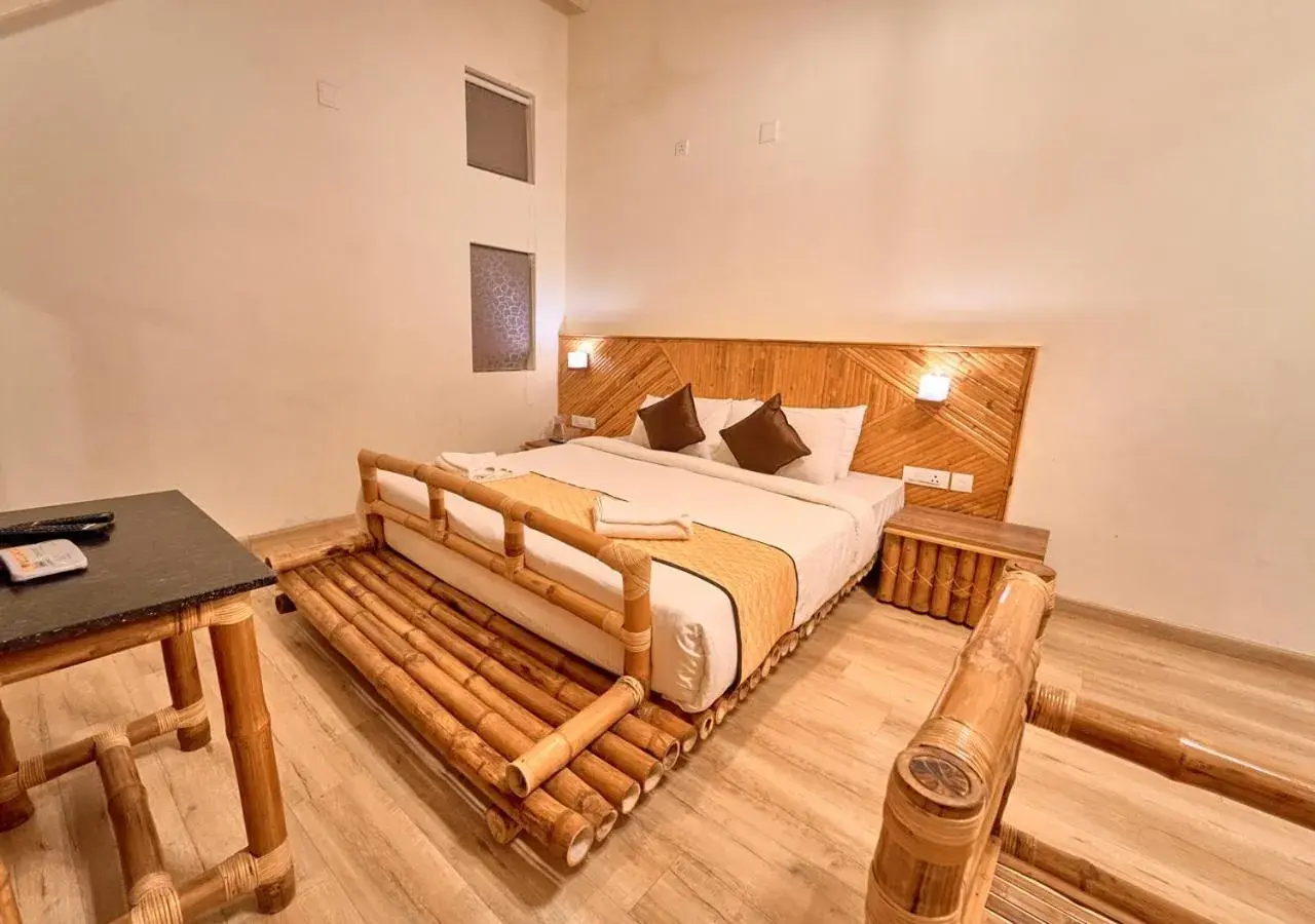 Bed in AJ Gable Clouds Ooty by VOYE HOMES - Serene Stay Near Avalanche Emerald Lake Bed in AJ Gable Clouds Ooty by VOYE HOMES - Serene Stay Near Avalanche Emerald Lake