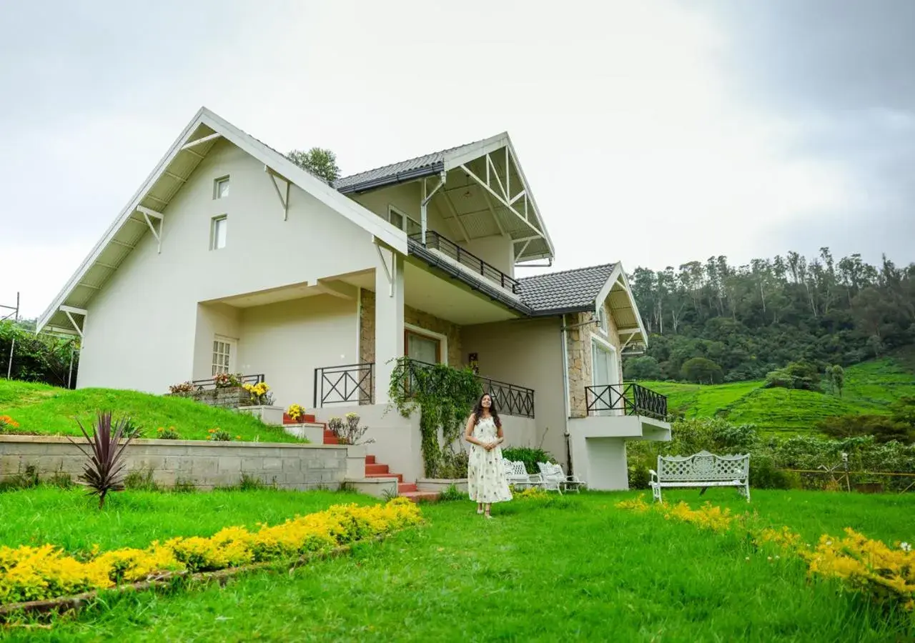 Property building in AJ Gable Clouds Ooty by VOYE HOMES - Serene Stay Near Avalanche Emerald Lake Property building in AJ Gable Clouds Ooty by VOYE HOMES - Serene Stay Near Avalanche Emerald Lake