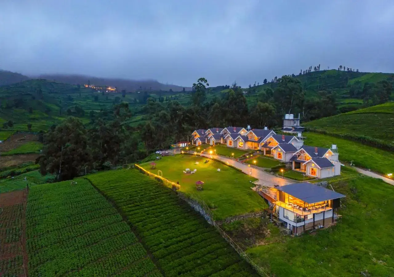 Property building in AJ Gable Clouds Ooty by VOYE HOMES - Serene Stay Near Avalanche Emerald Lake Property building in AJ Gable Clouds Ooty by VOYE HOMES - Serene Stay Near Avalanche Emerald Lake