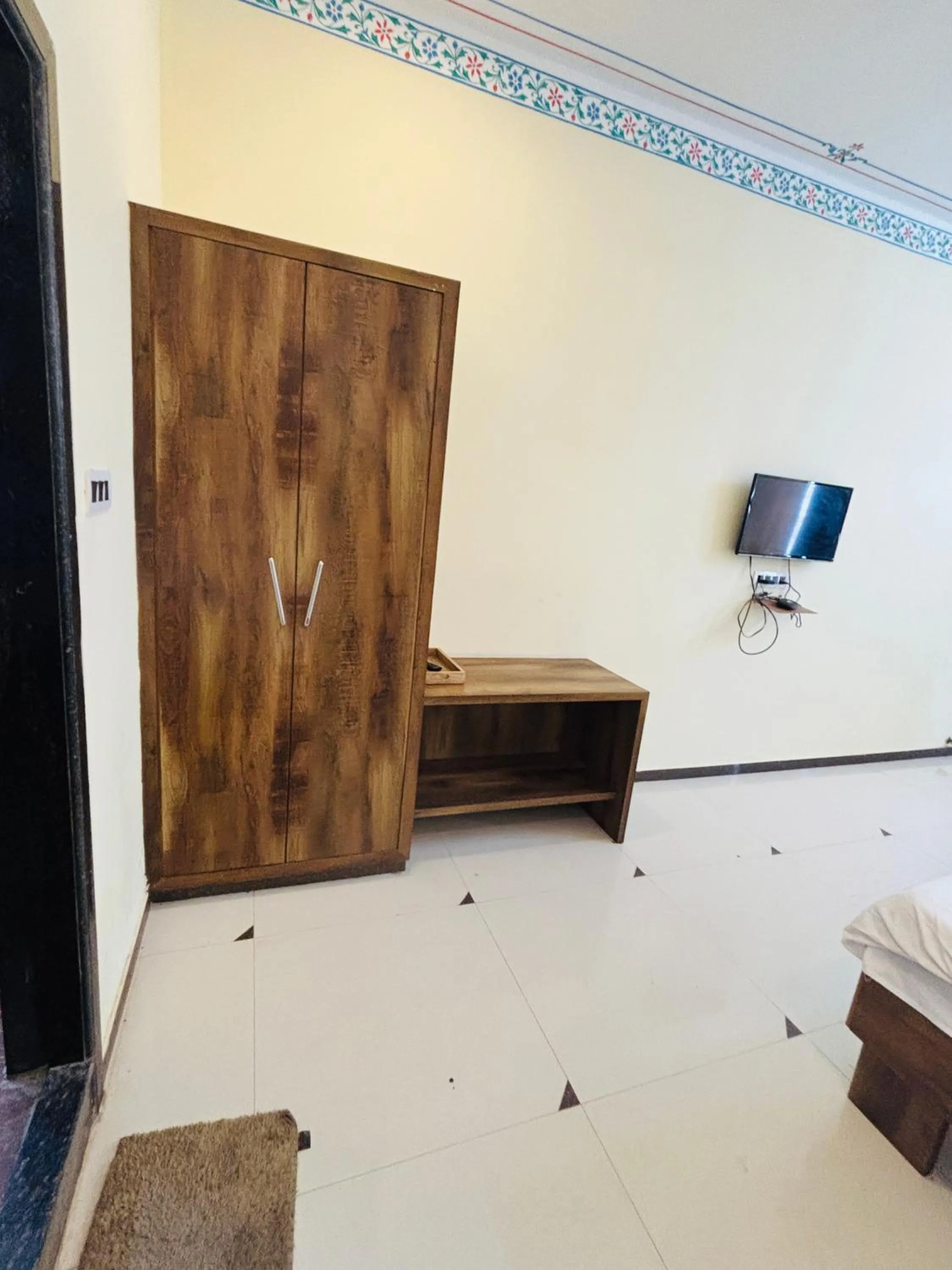 TV and multimedia in Shiv Ashray Resort