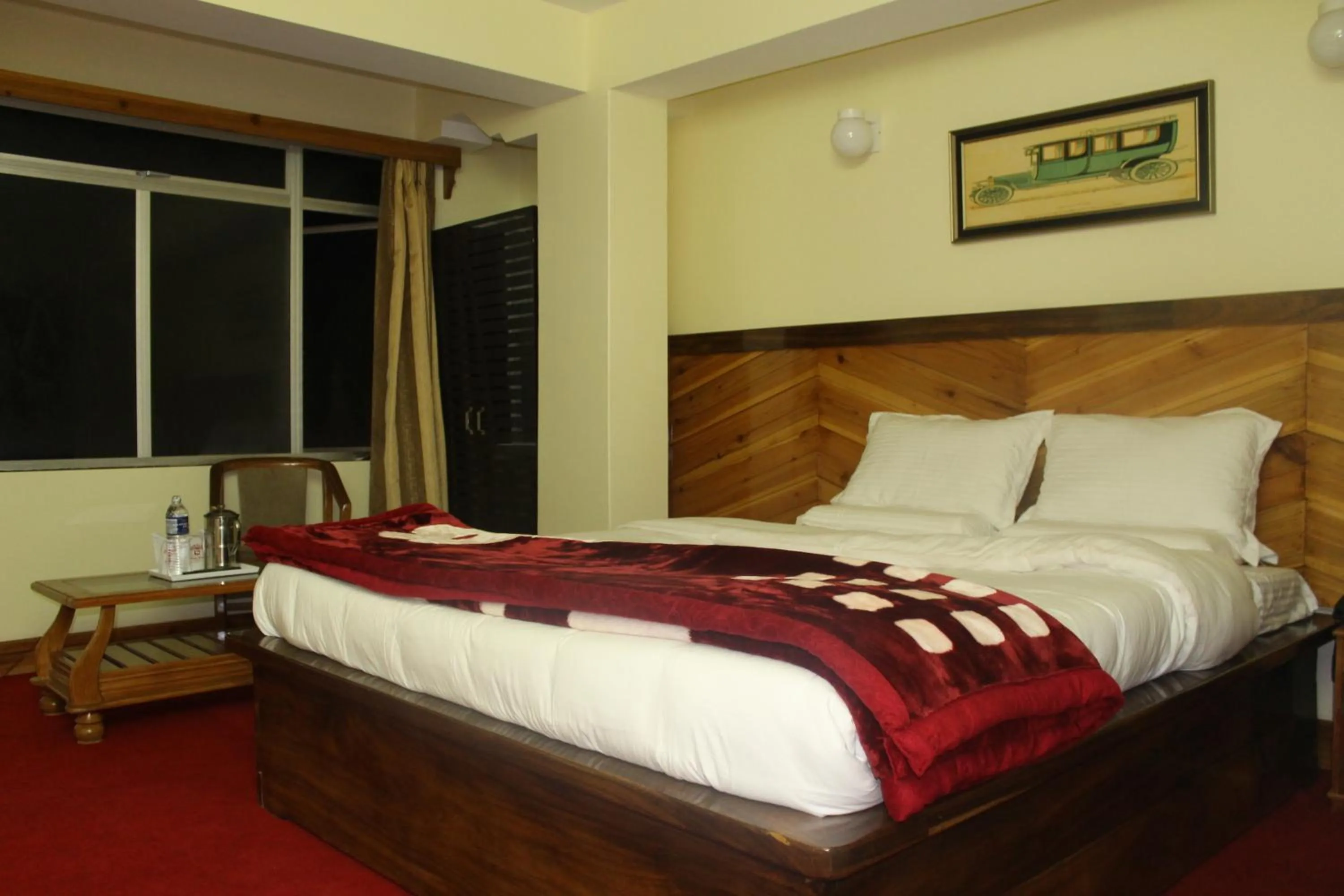 Bedroom in Hotel White Yak