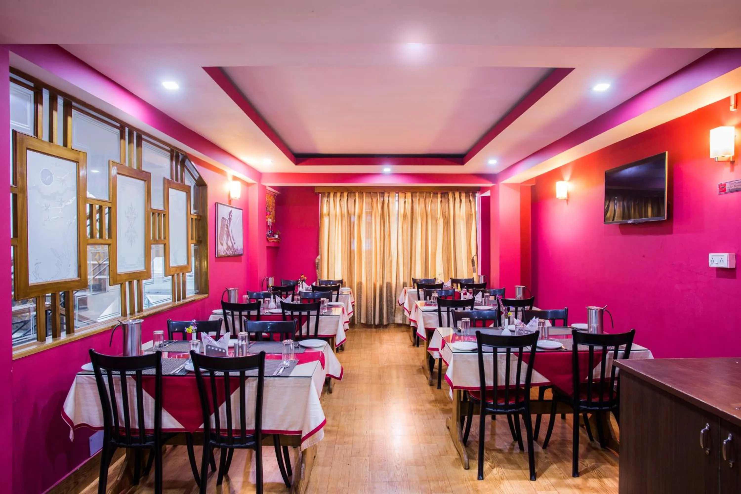 Property building in Hotel White Yak