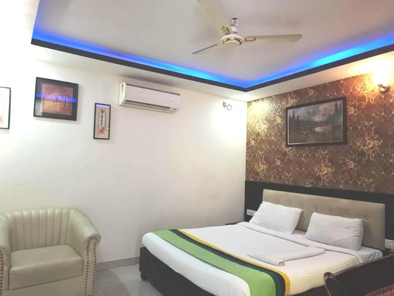 Bed in Palani Andavar