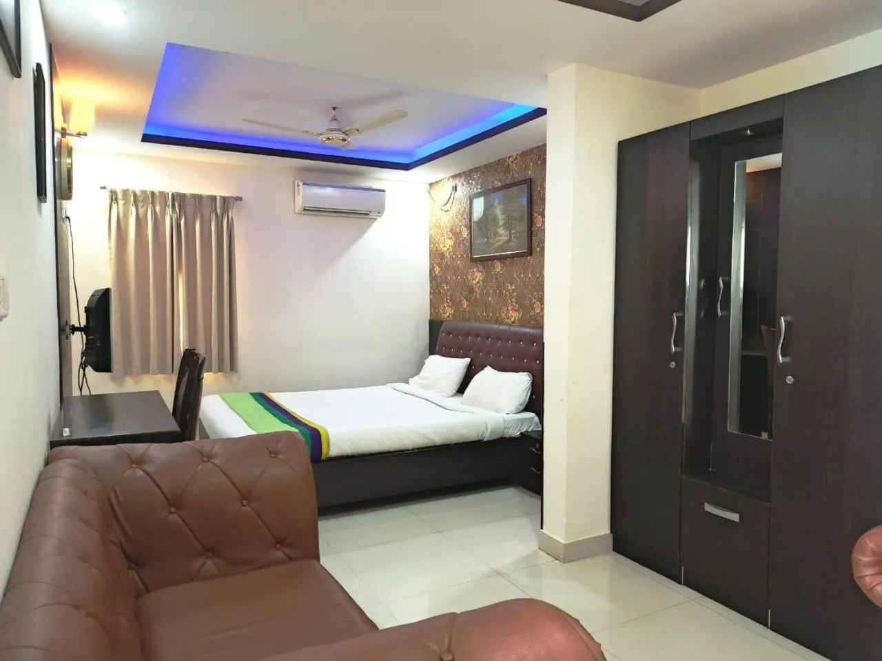 Bed in Palani Andavar