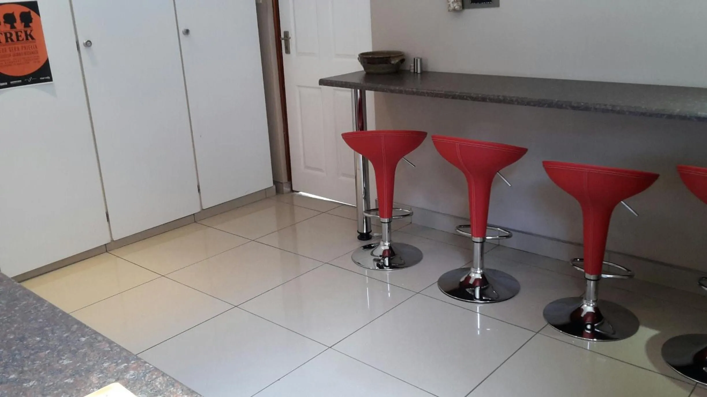 Kitchen or kitchenette in Bettie's Luxury Lodge