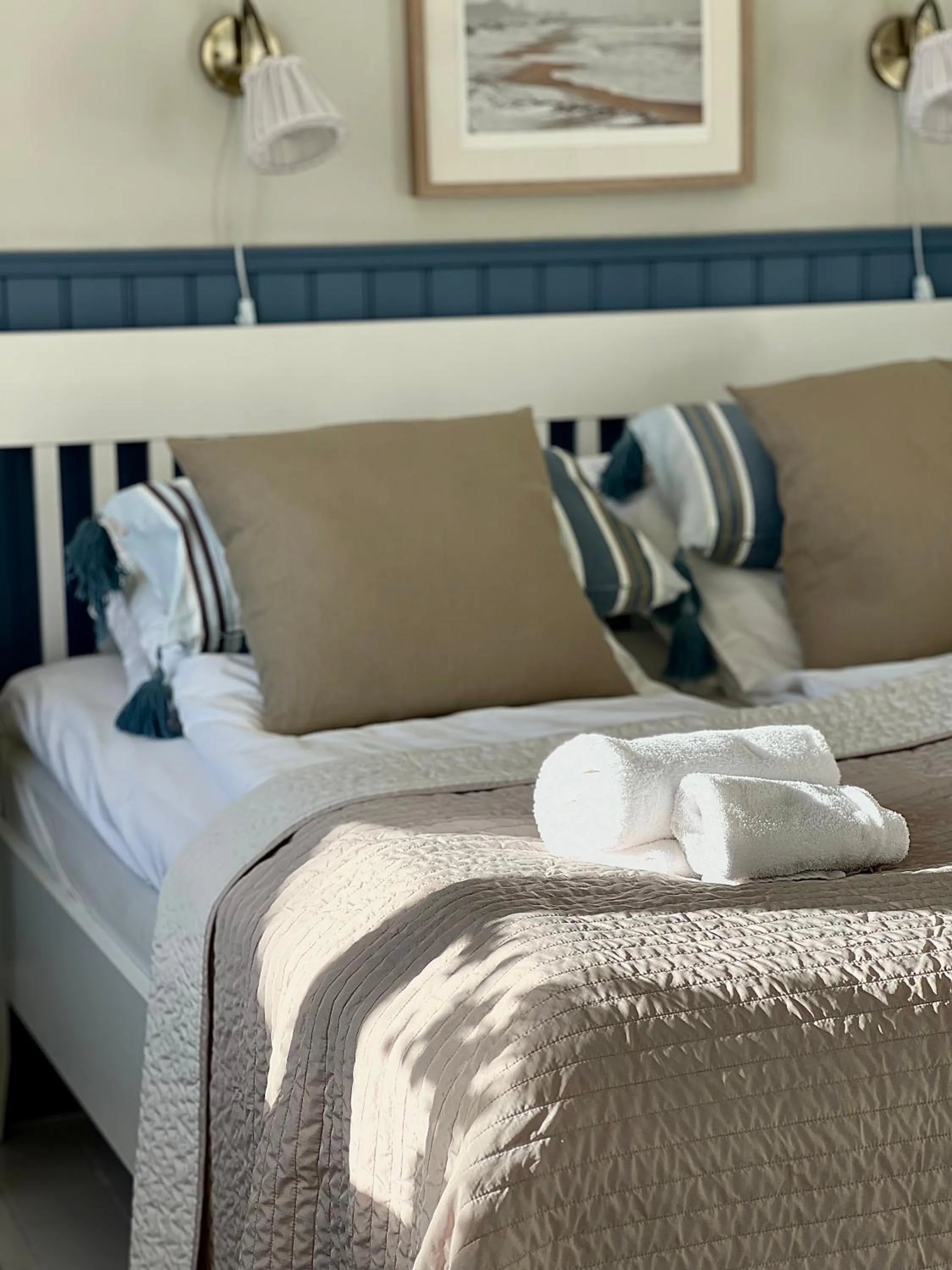 Photo of the whole room, Bed in Svabesholms Kungsgårds B&B och Pensionat Stenshuvud