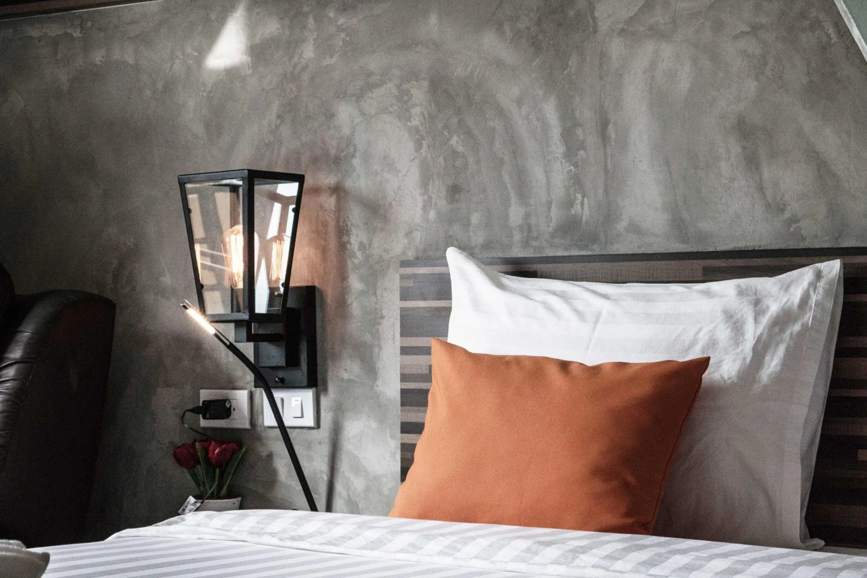 Property building, Bed in Ray Hotel Buriram