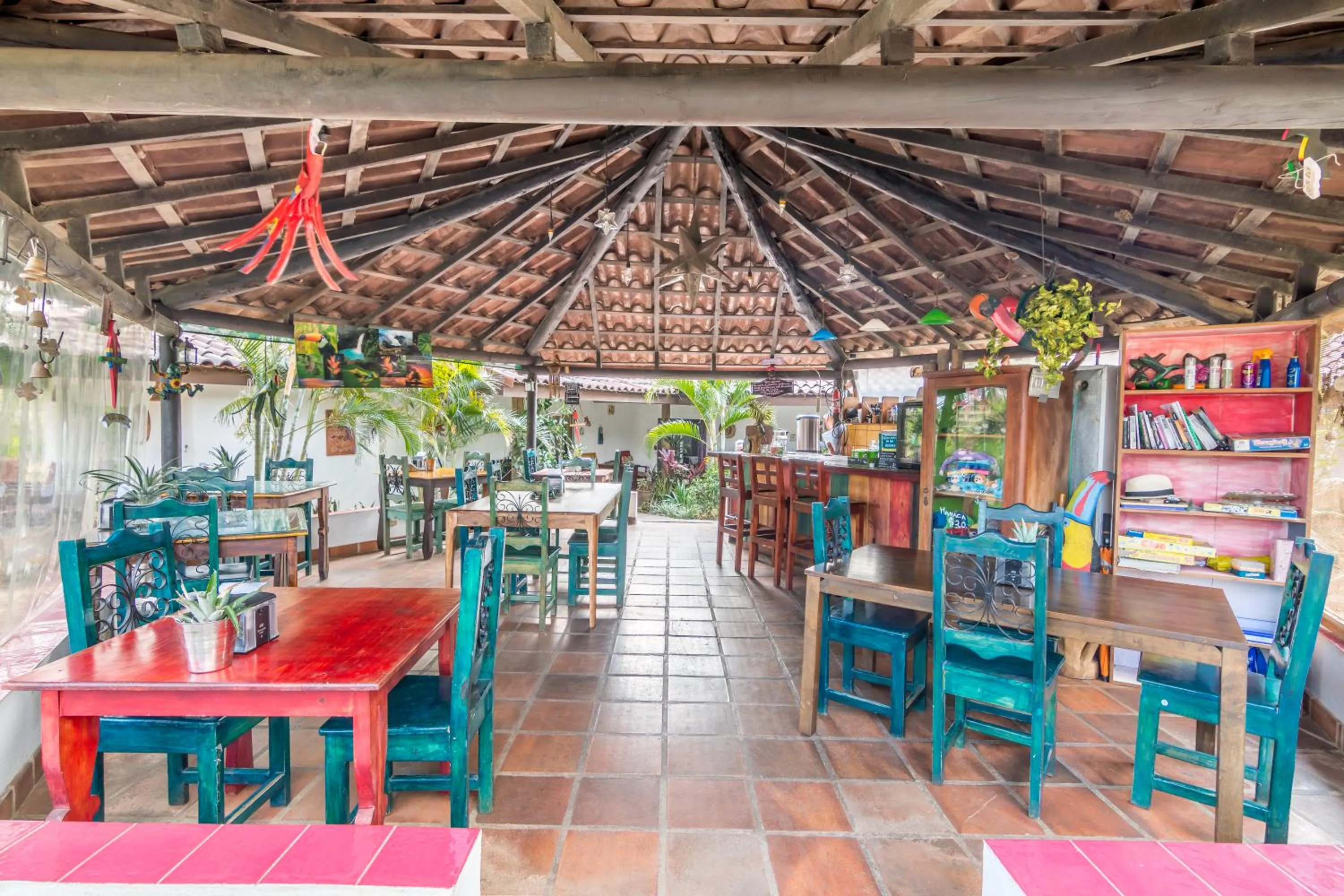 Restaurant/places to eat in Villa Margarita