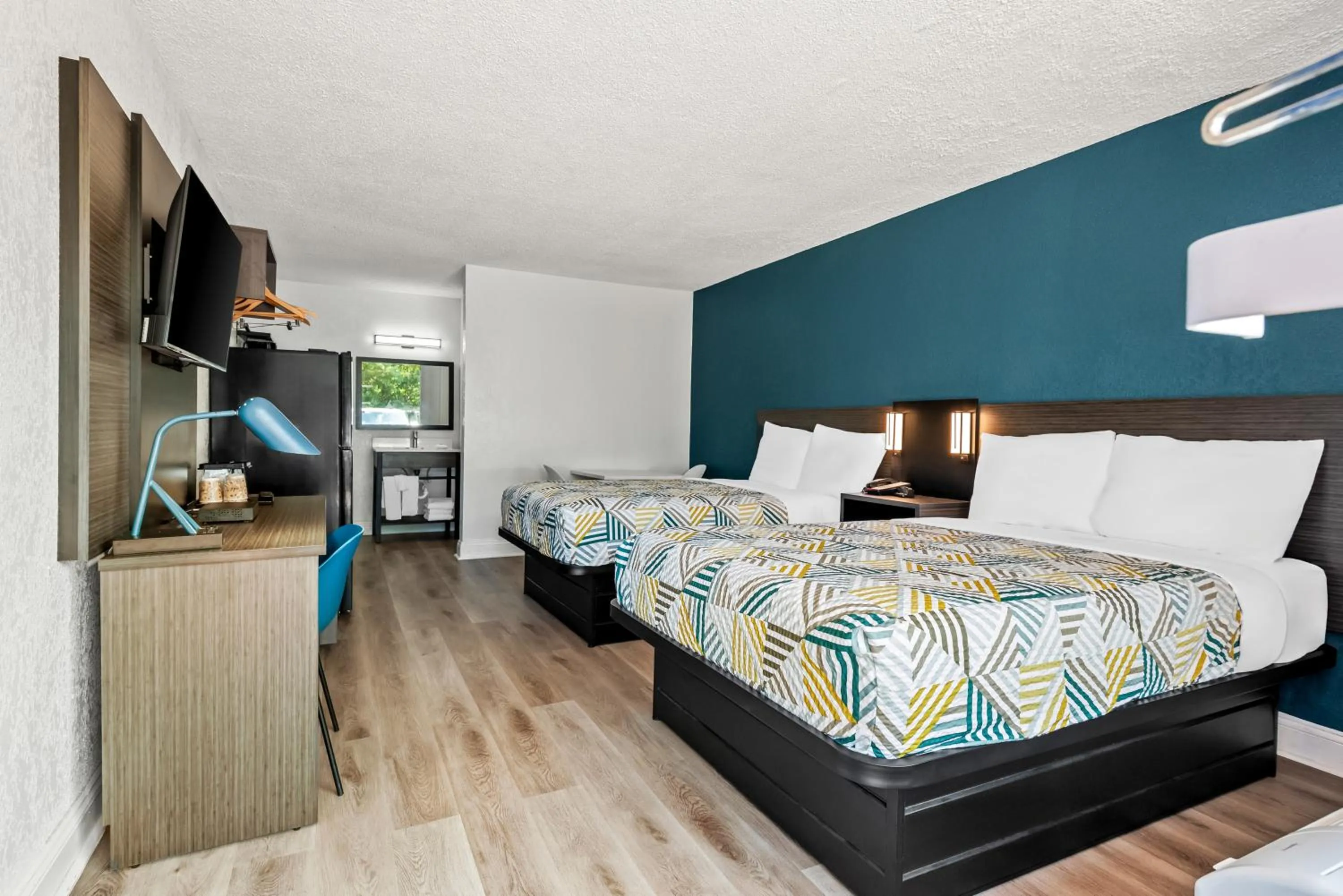 Bed in Studio 6 Hammond, LA I12 I55