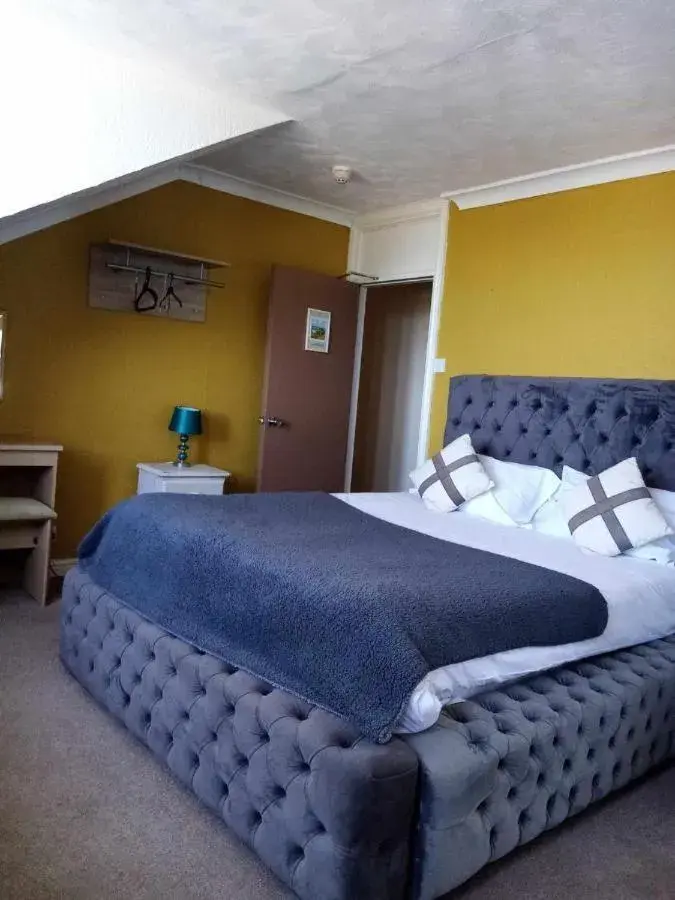 Quadruple Room with Private Bathroom in Ty Dderw Country Inn Quadruple Room with Private Bathroom in Ty Dderw Country Inn