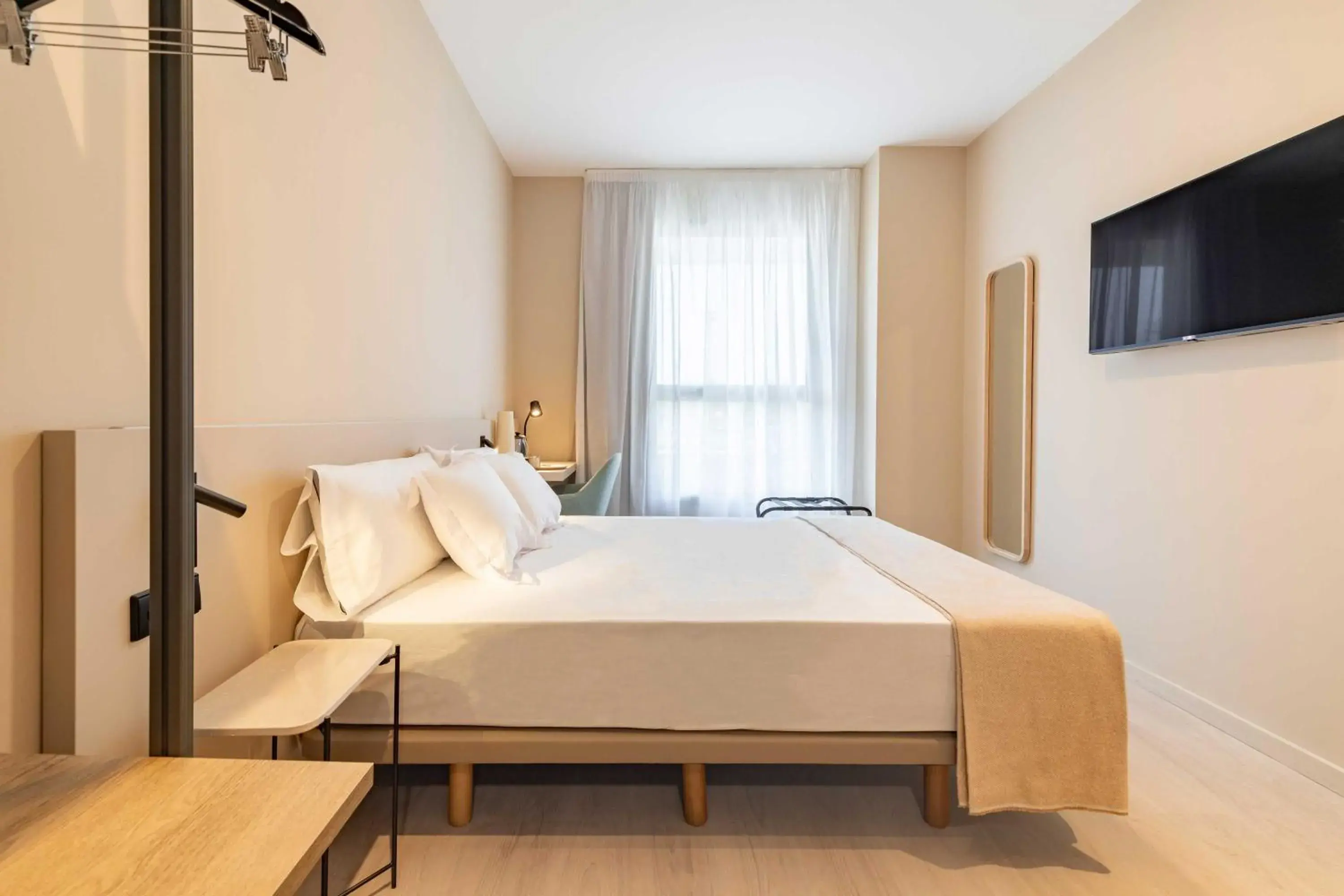 Standard Double Room in HQ Arena Hotel Standard Double Room in HQ Arena Hotel