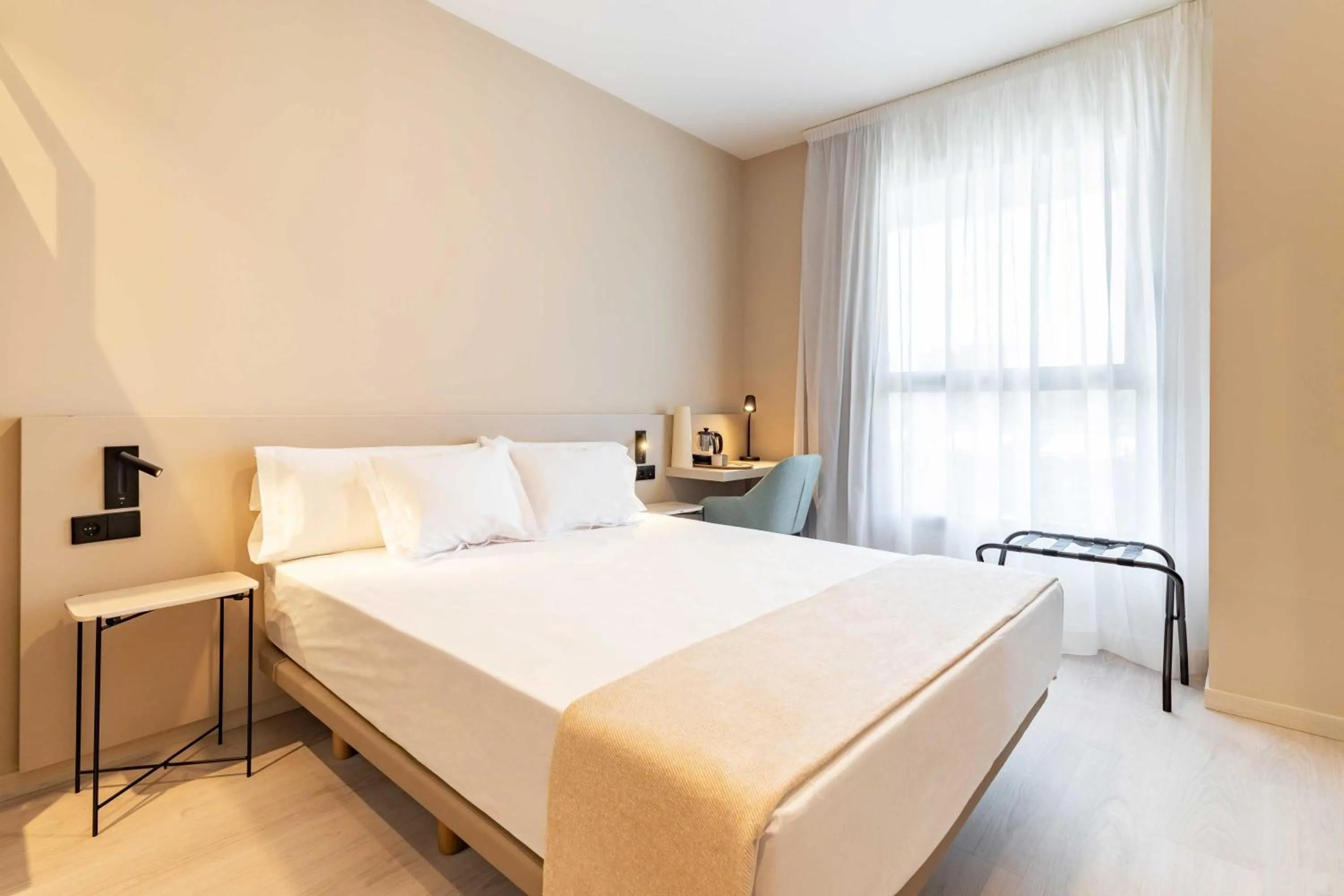 Standard Double Room in HQ Arena Hotel