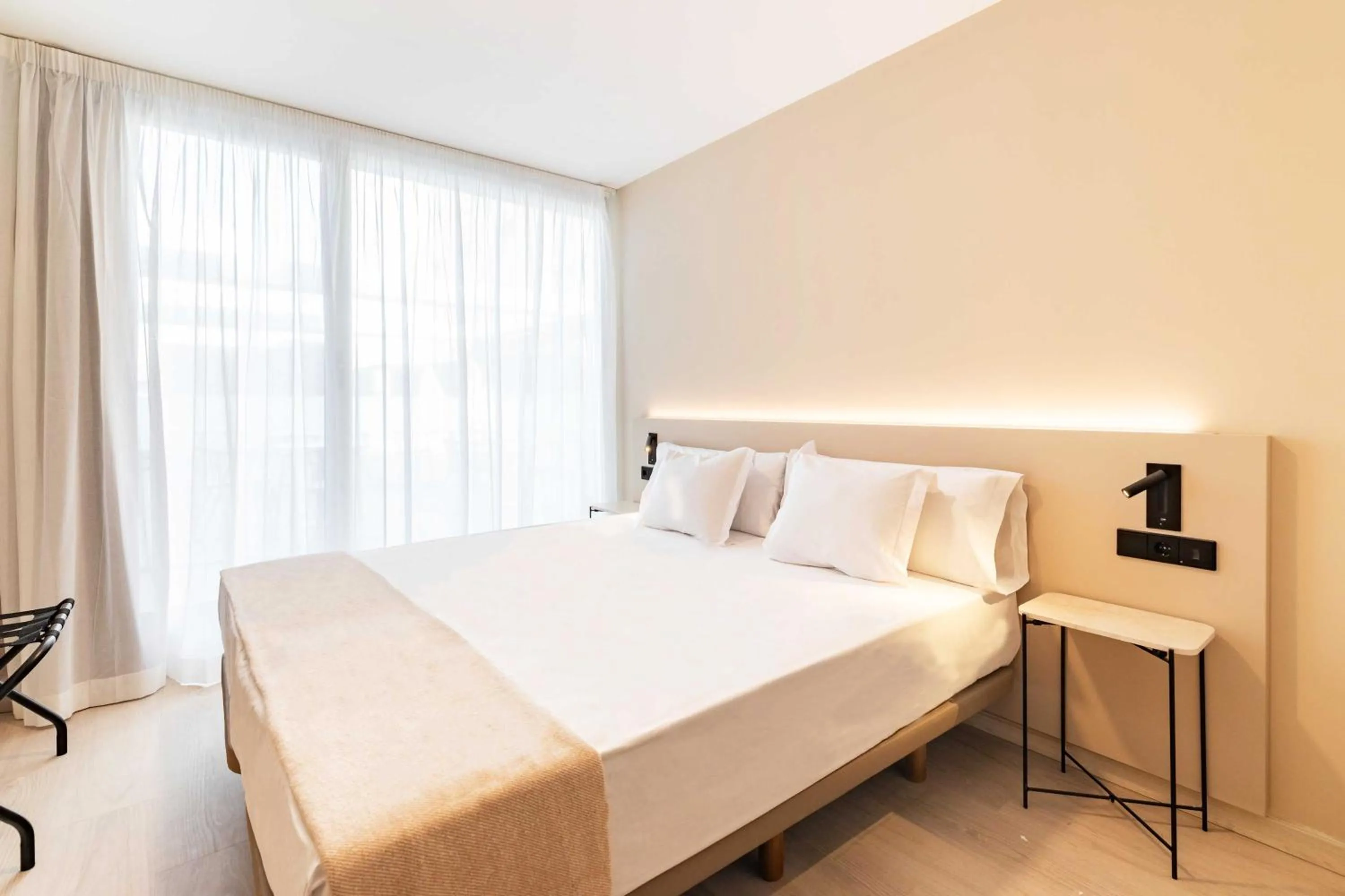 Economy Double or Twin Room in HQ Arena Hotel