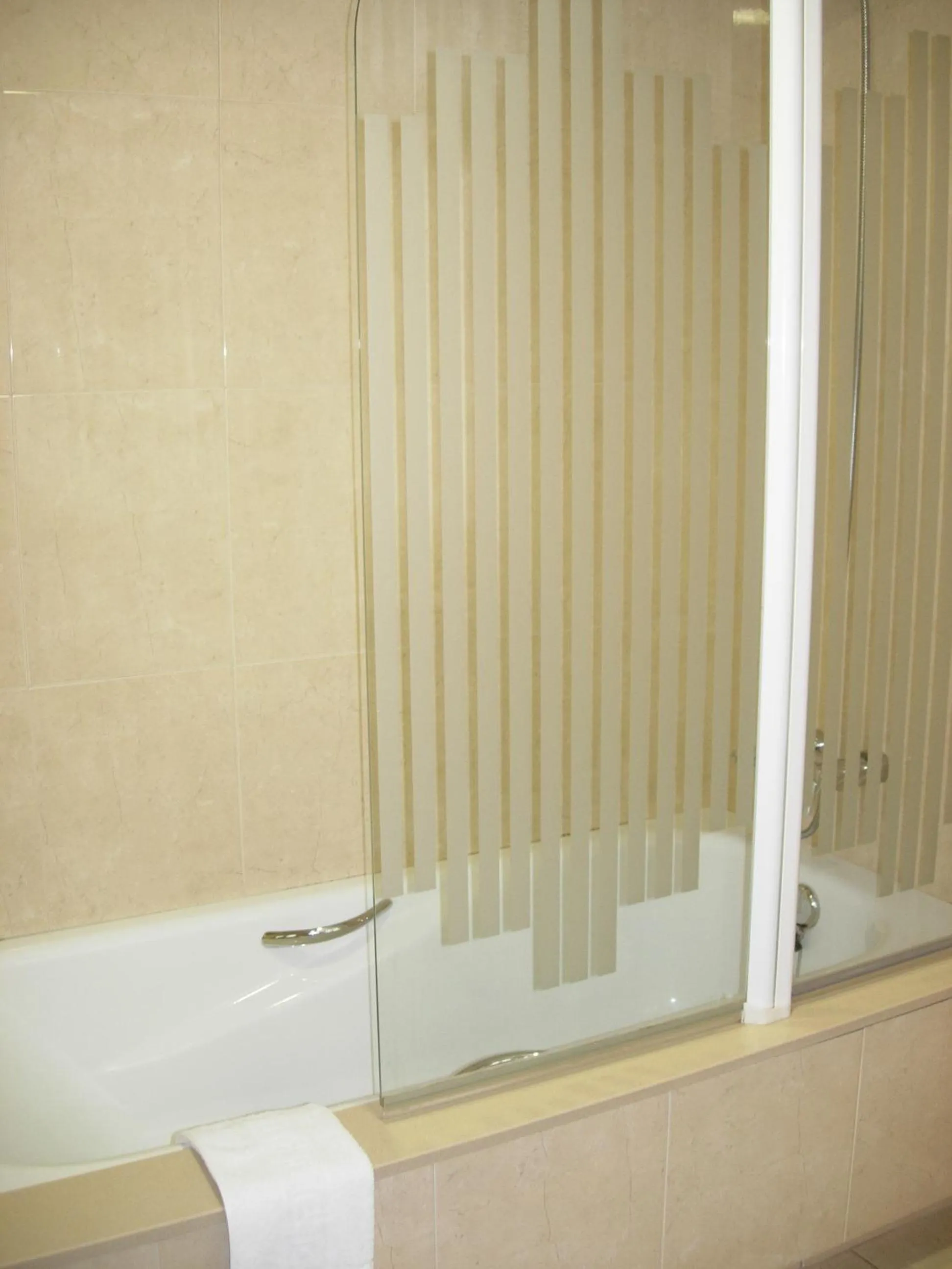 Bathroom in Hotel Arteixo