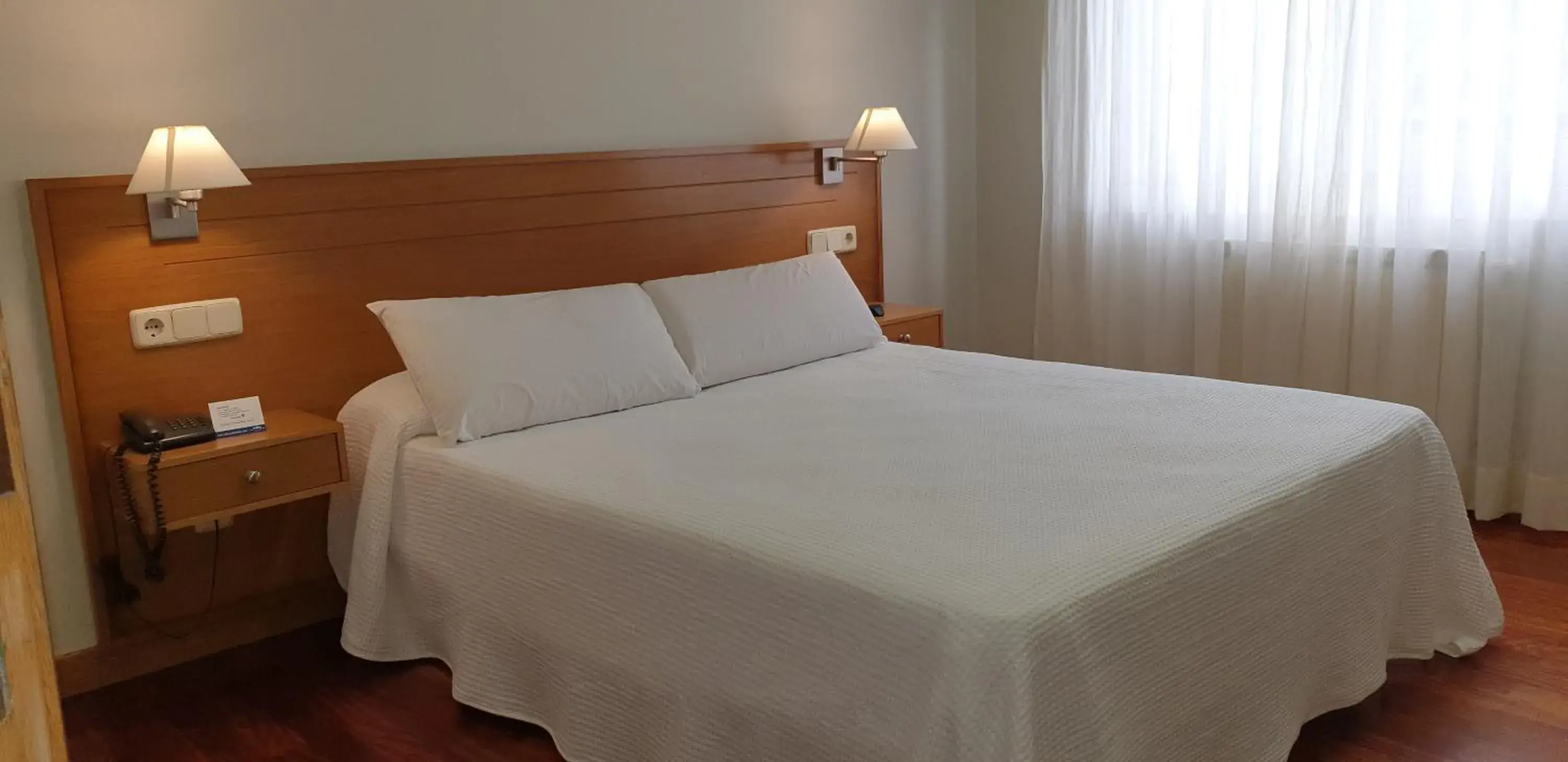 Standard Double Room in Hotel Arteixo Standard Double Room in Hotel Arteixo