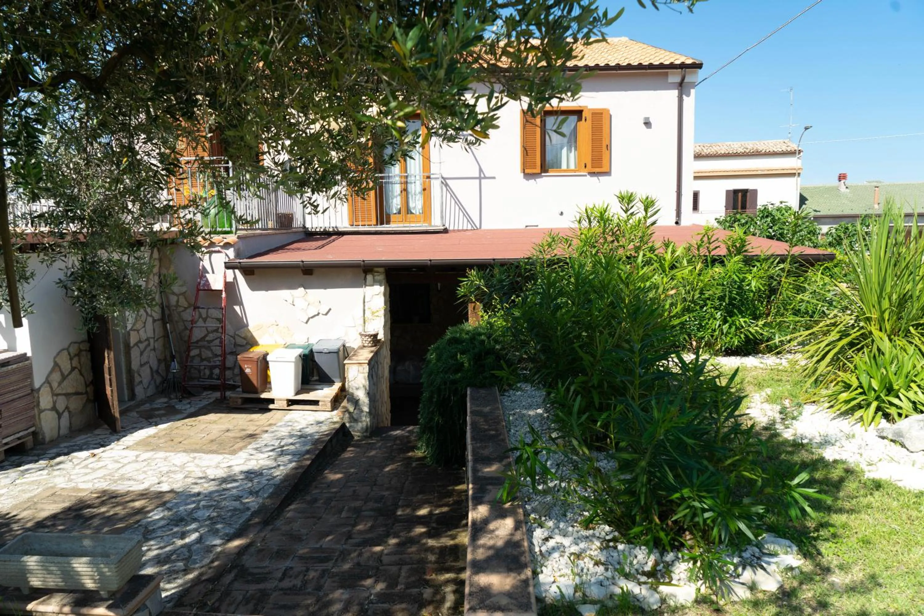 Property building in Bed & Breakfast Mafi