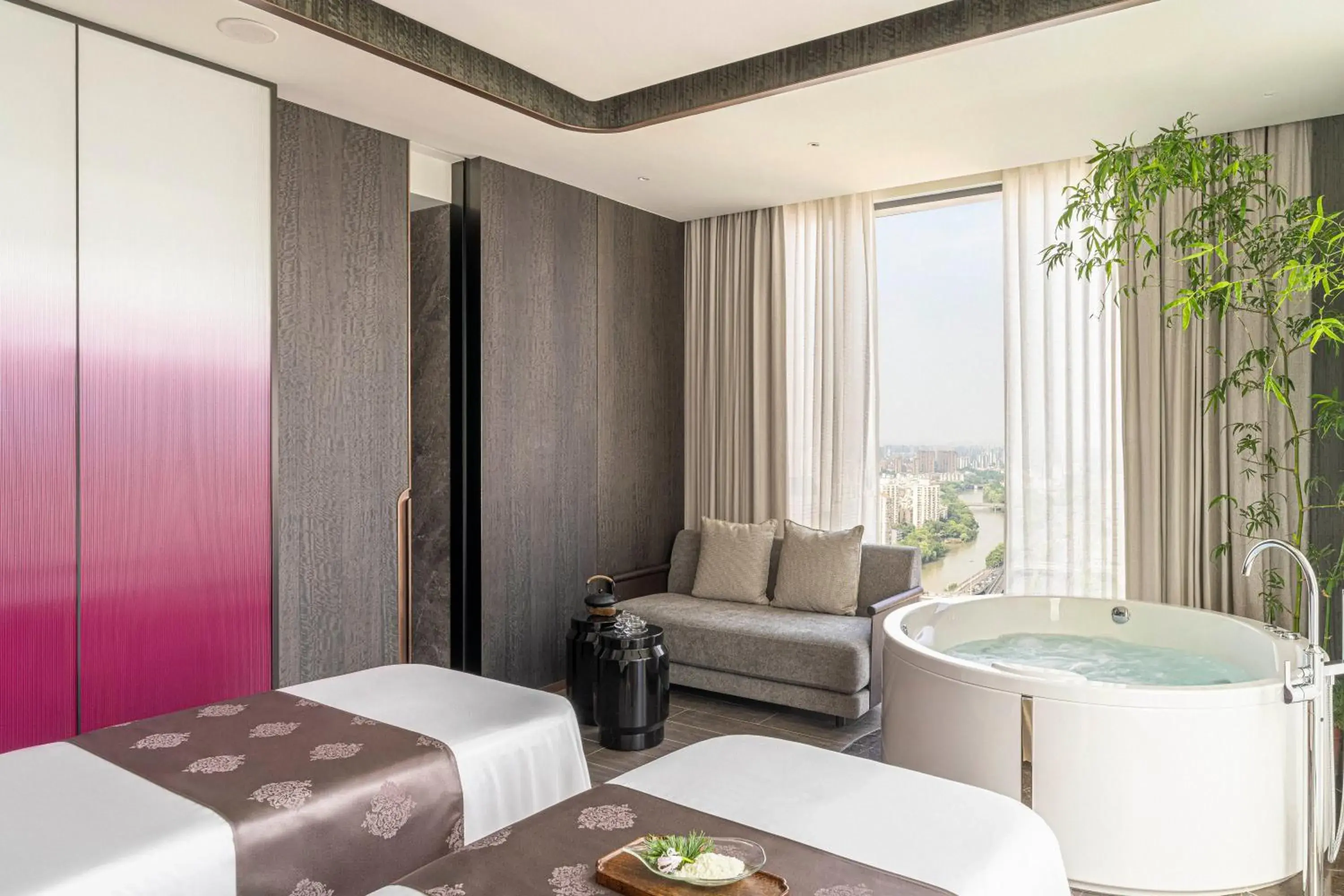 Spa and wellness centre/facilities, Bed in Four Seasons Hotel Hangzhou at Hangzhou Centre Spa and wellness centre/facilities, Bed in Four Seasons Hotel Hangzhou at Hangzhou Centre