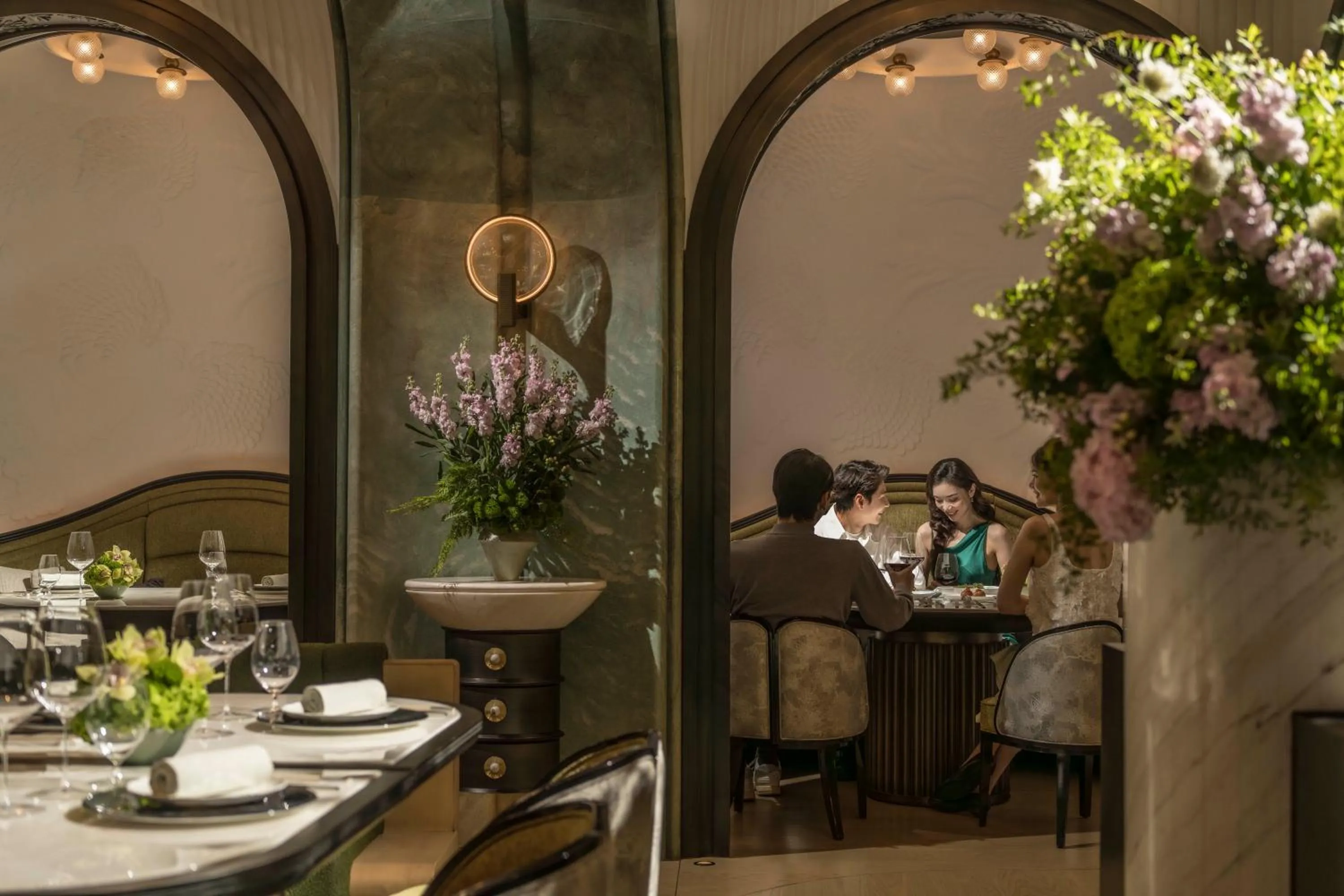 Restaurant/places to eat in Four Seasons Hotel Hangzhou at Hangzhou Centre