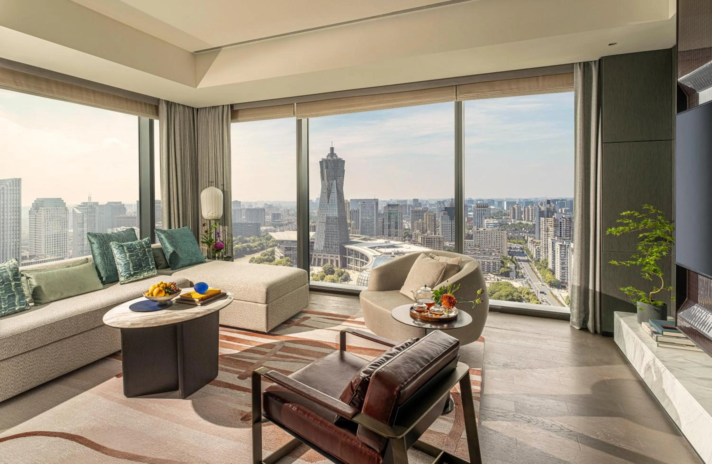 Day in Four Seasons Hotel Hangzhou at Hangzhou Centre