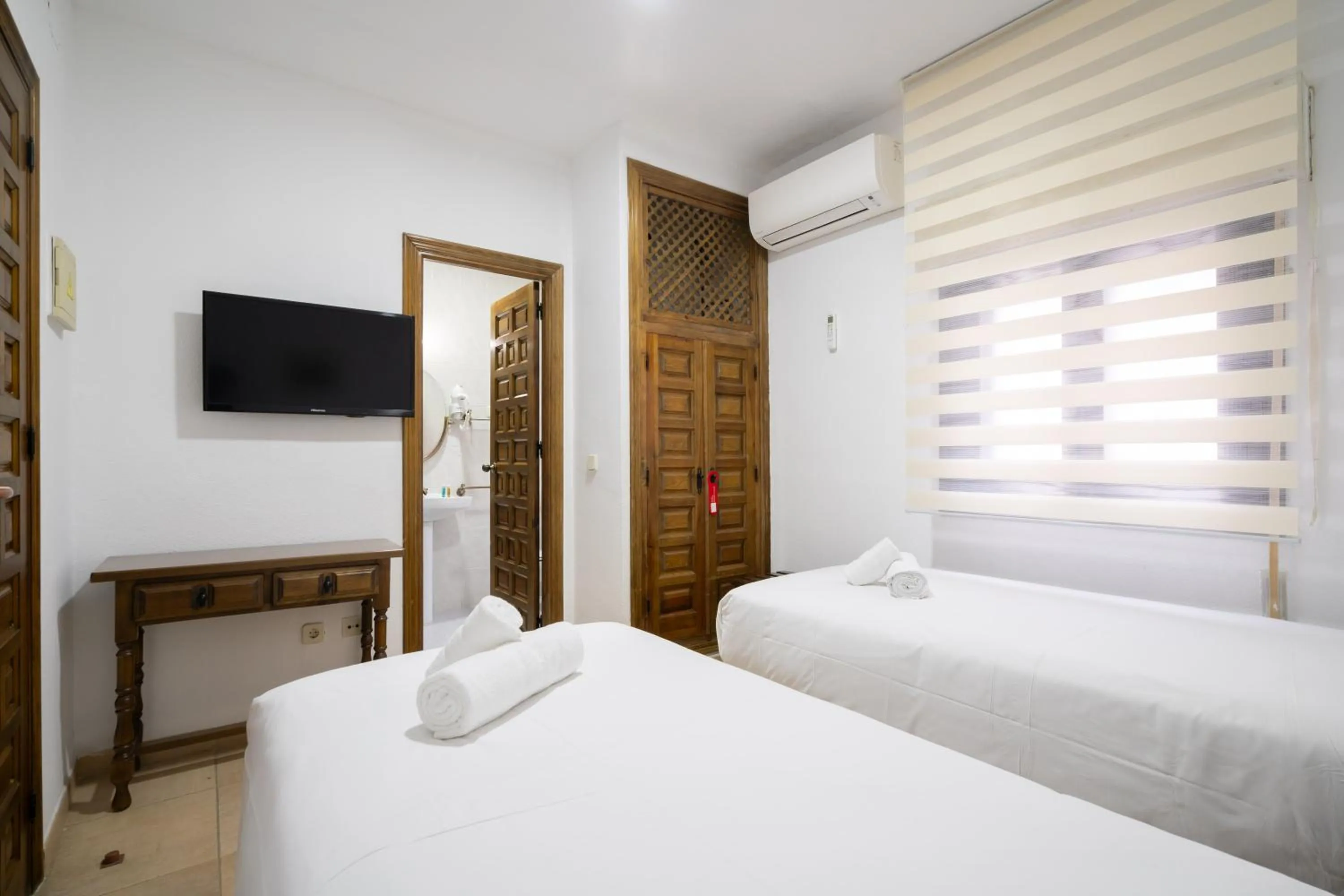 Bed in Hotel La Quinta de Santillán