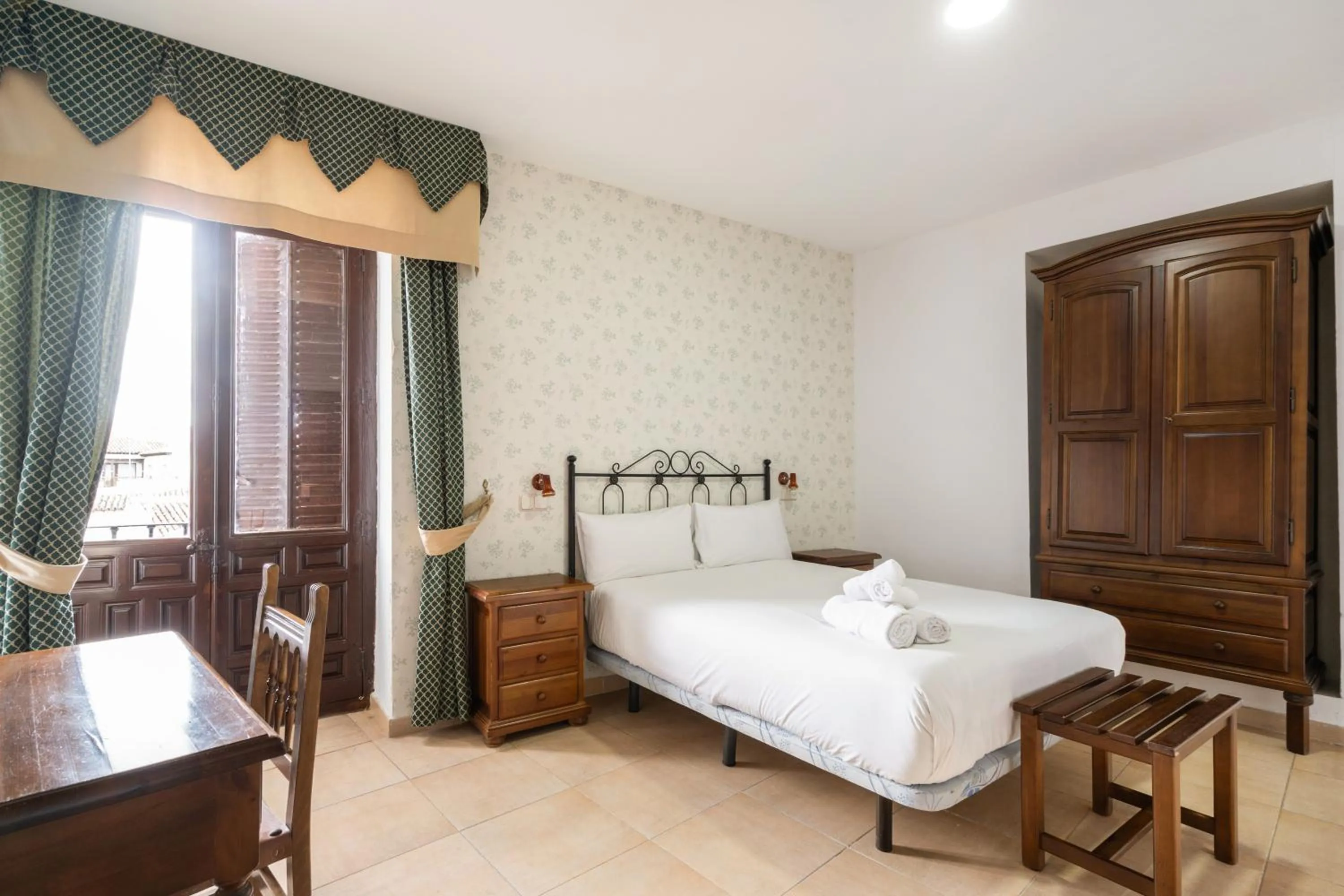 Bed in Hotel La Quinta de Santillán