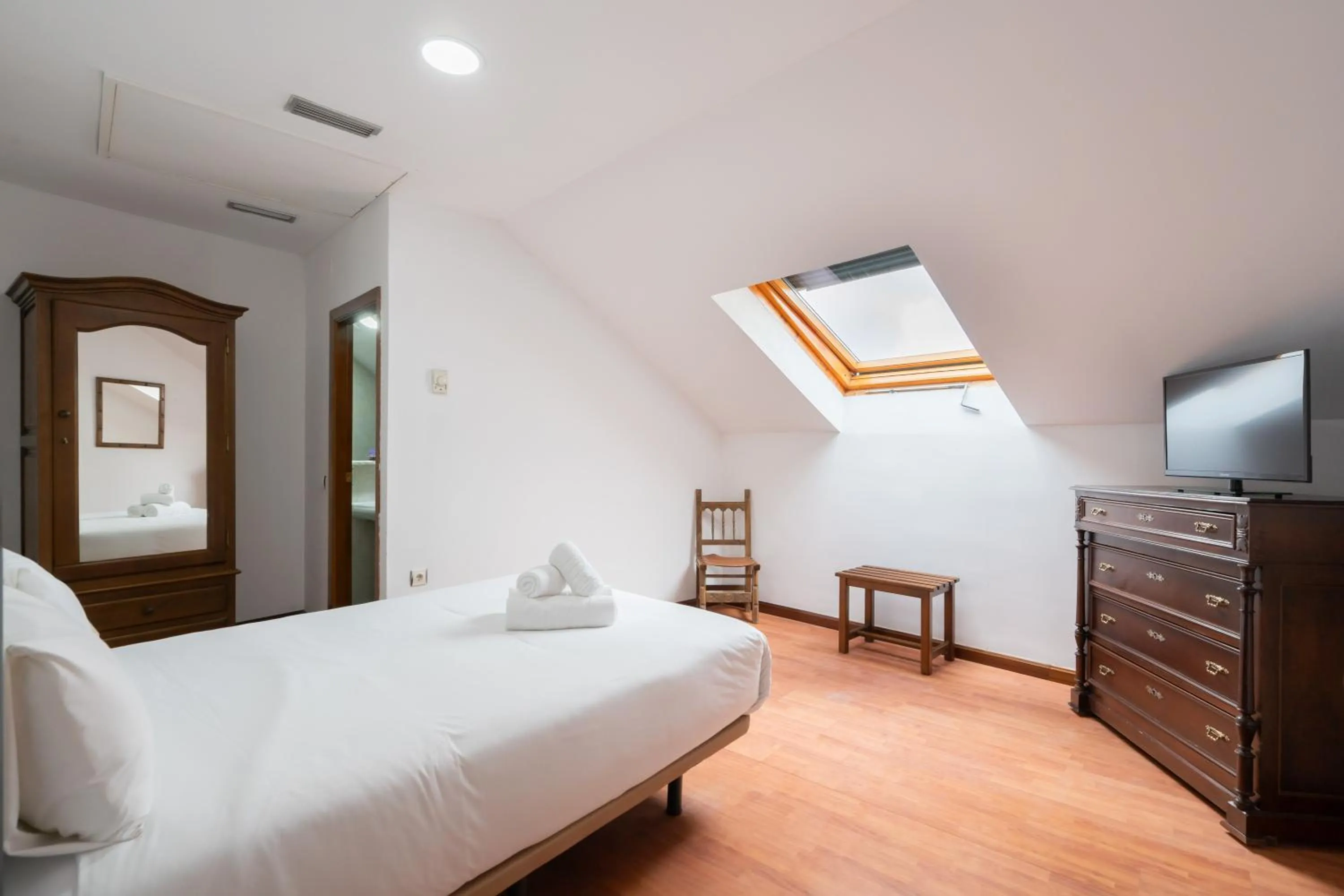 Bed in Hotel La Quinta de Santillán