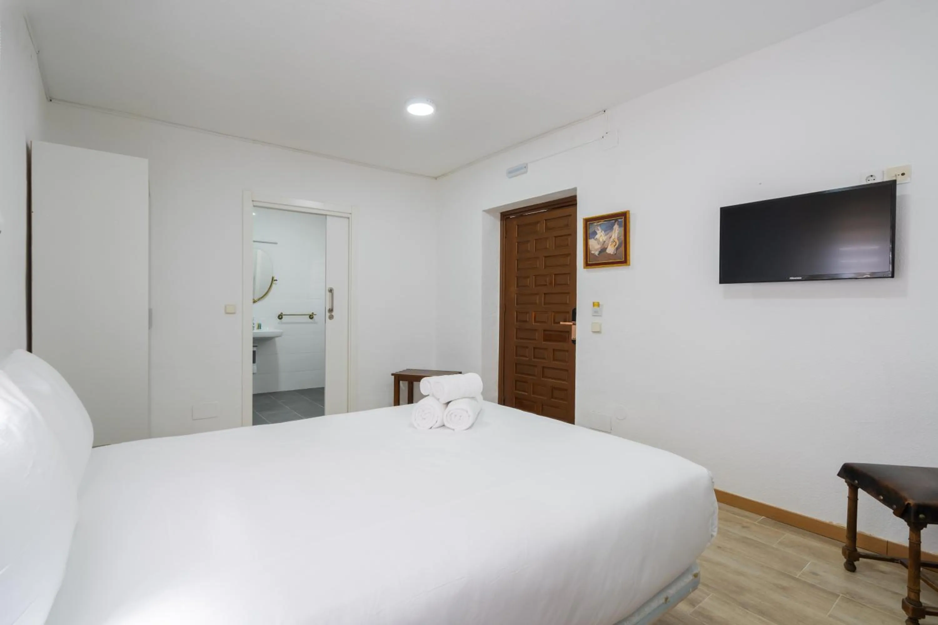 Bed in Hotel La Quinta de Santillán