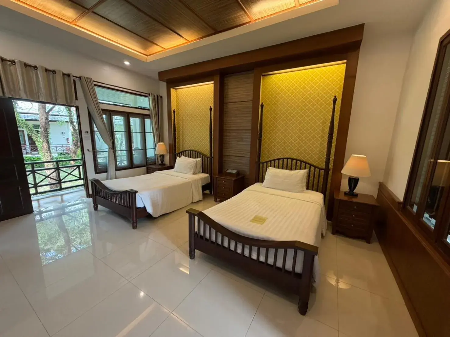 Lake view, Bed in Bhu Tarn Koh Chang Resort & Spa Lake view, Bed in Bhu Tarn Koh Chang Resort & Spa