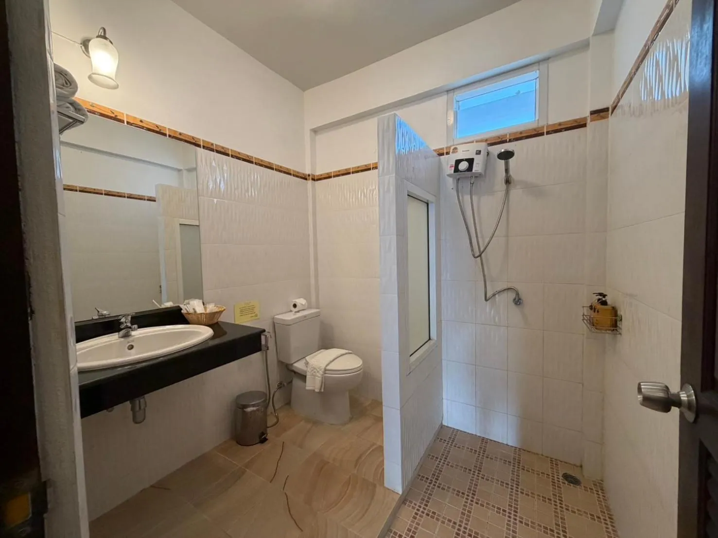 Photo of the whole room in Bhu Tarn Koh Chang Resort & Spa