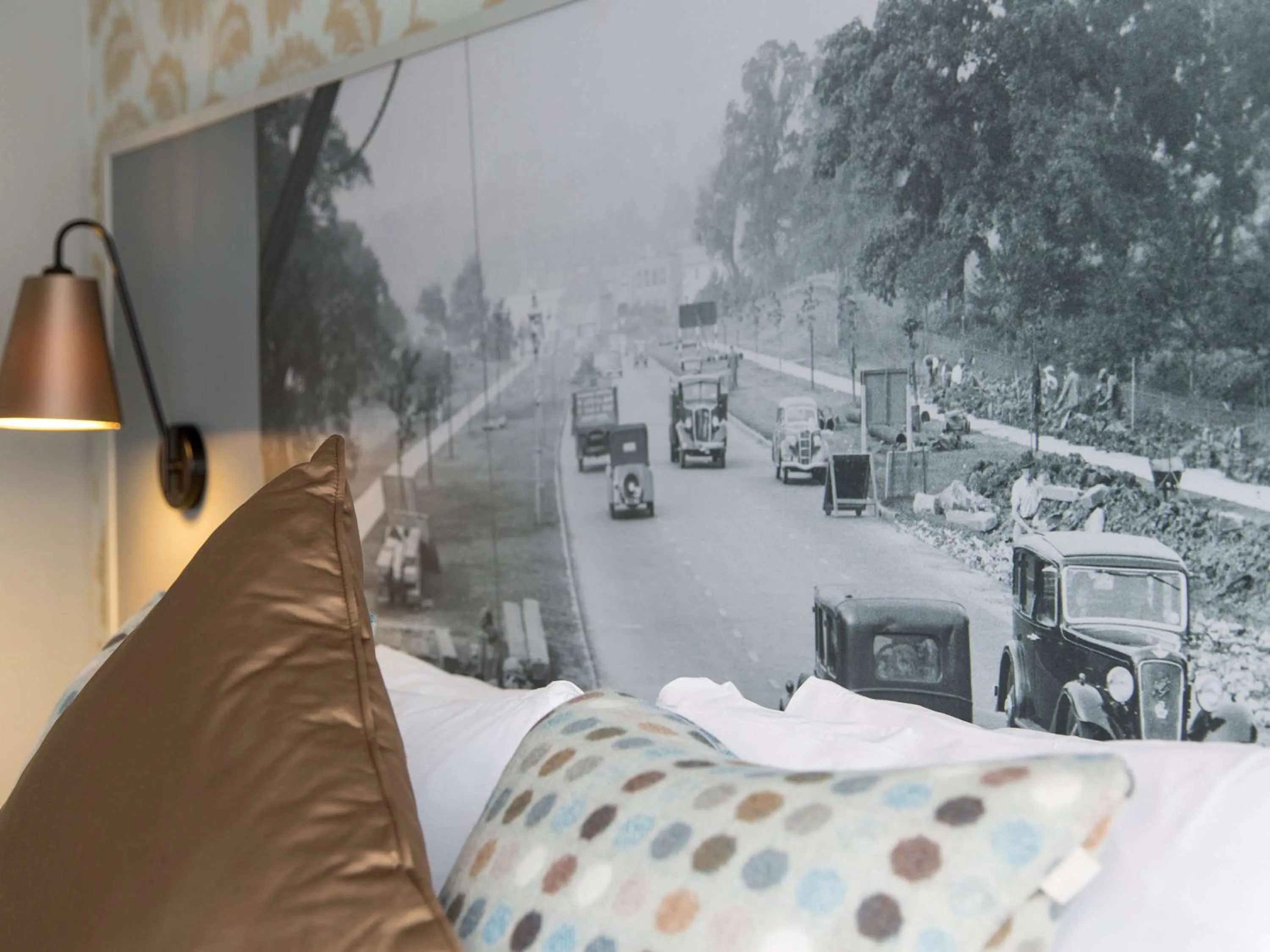 Bedroom, Winter in Mercure London Watford Hotel