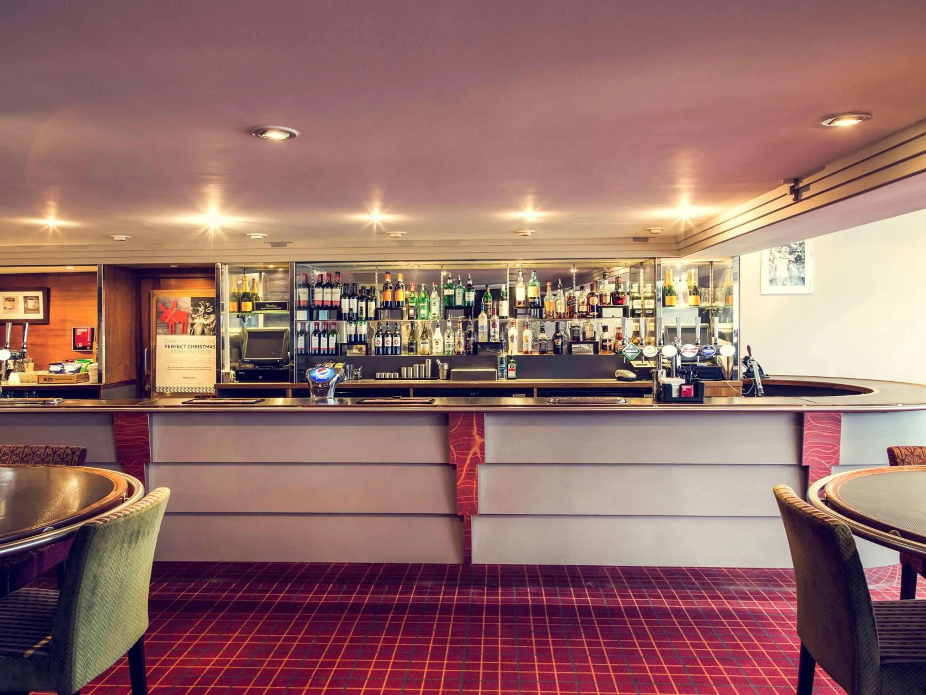 Restaurant/places to eat in Mercure London Watford Hotel