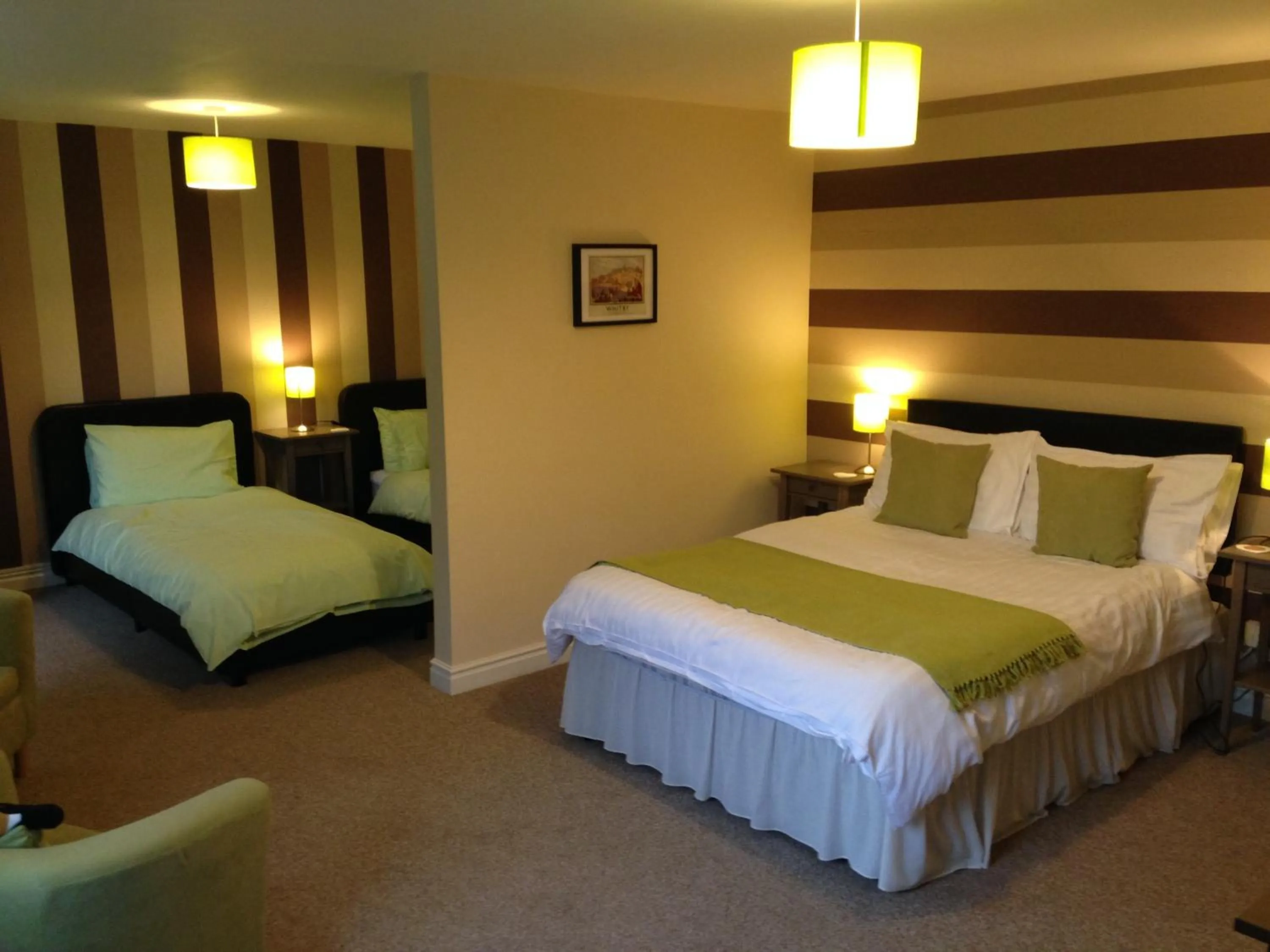 Photo of the whole room in Primrose Lodge