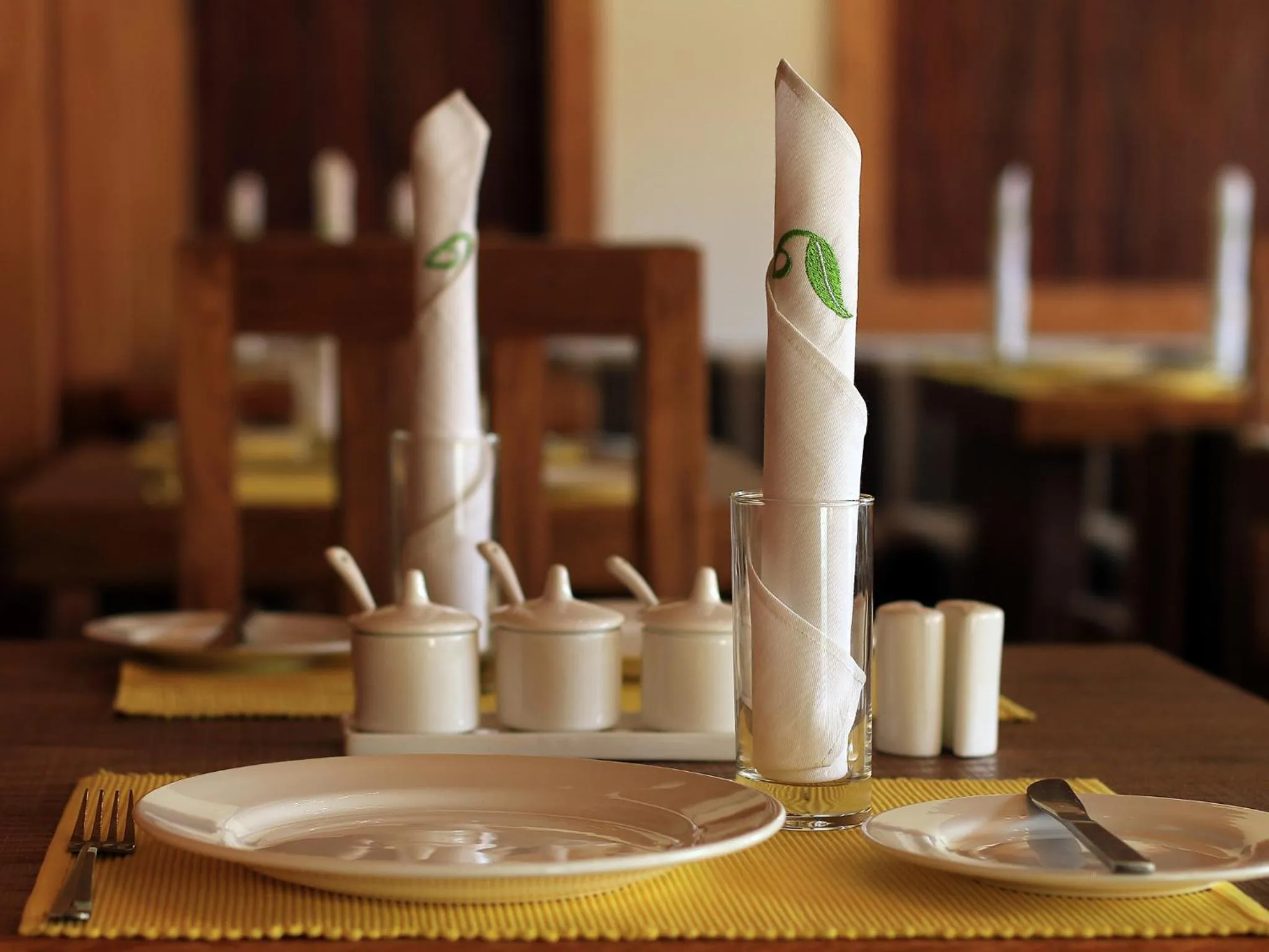 Restaurant/places to eat in The Reserve Gorumara