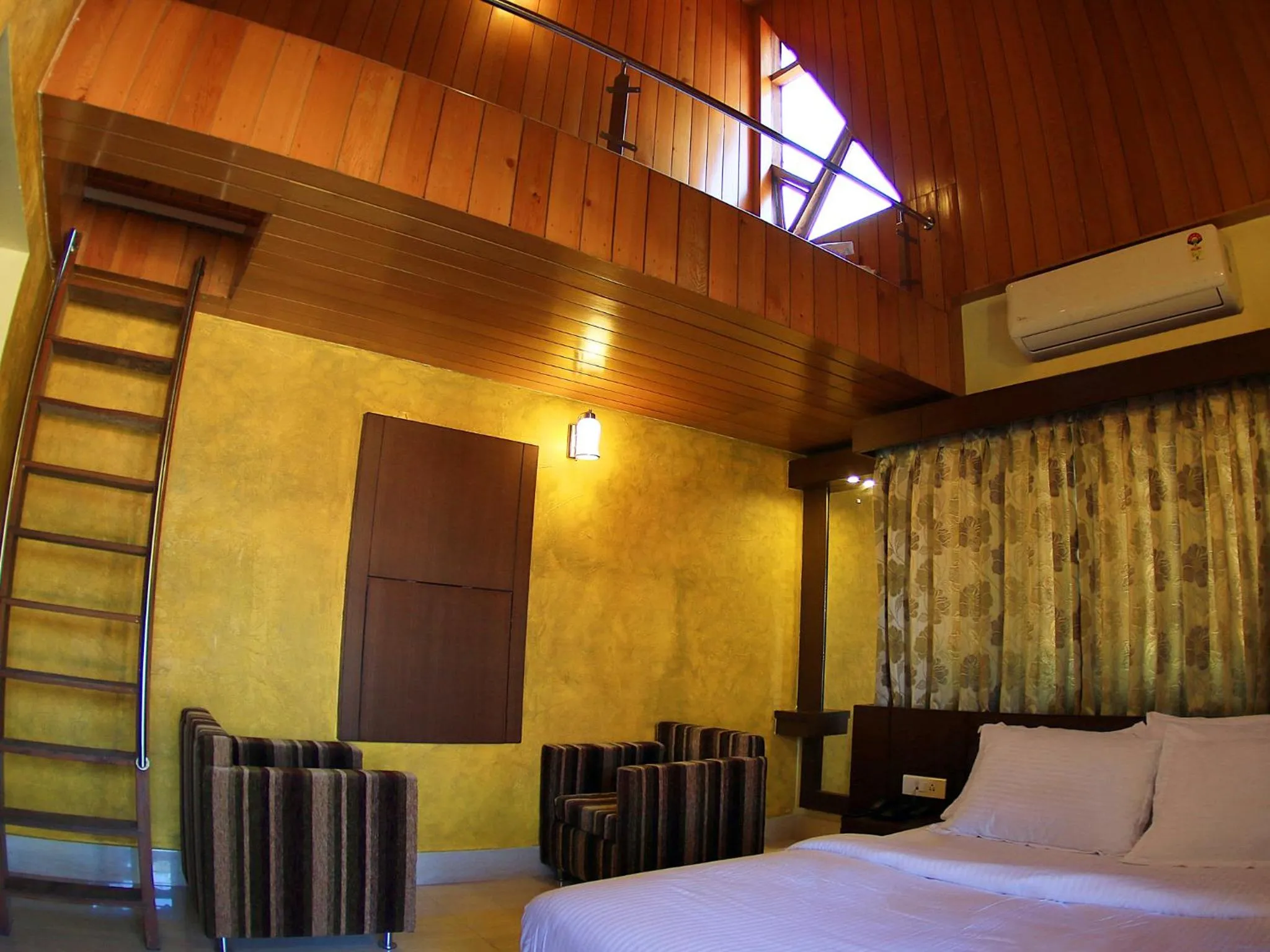 Photo of the whole room, Bed in The Reserve Gorumara