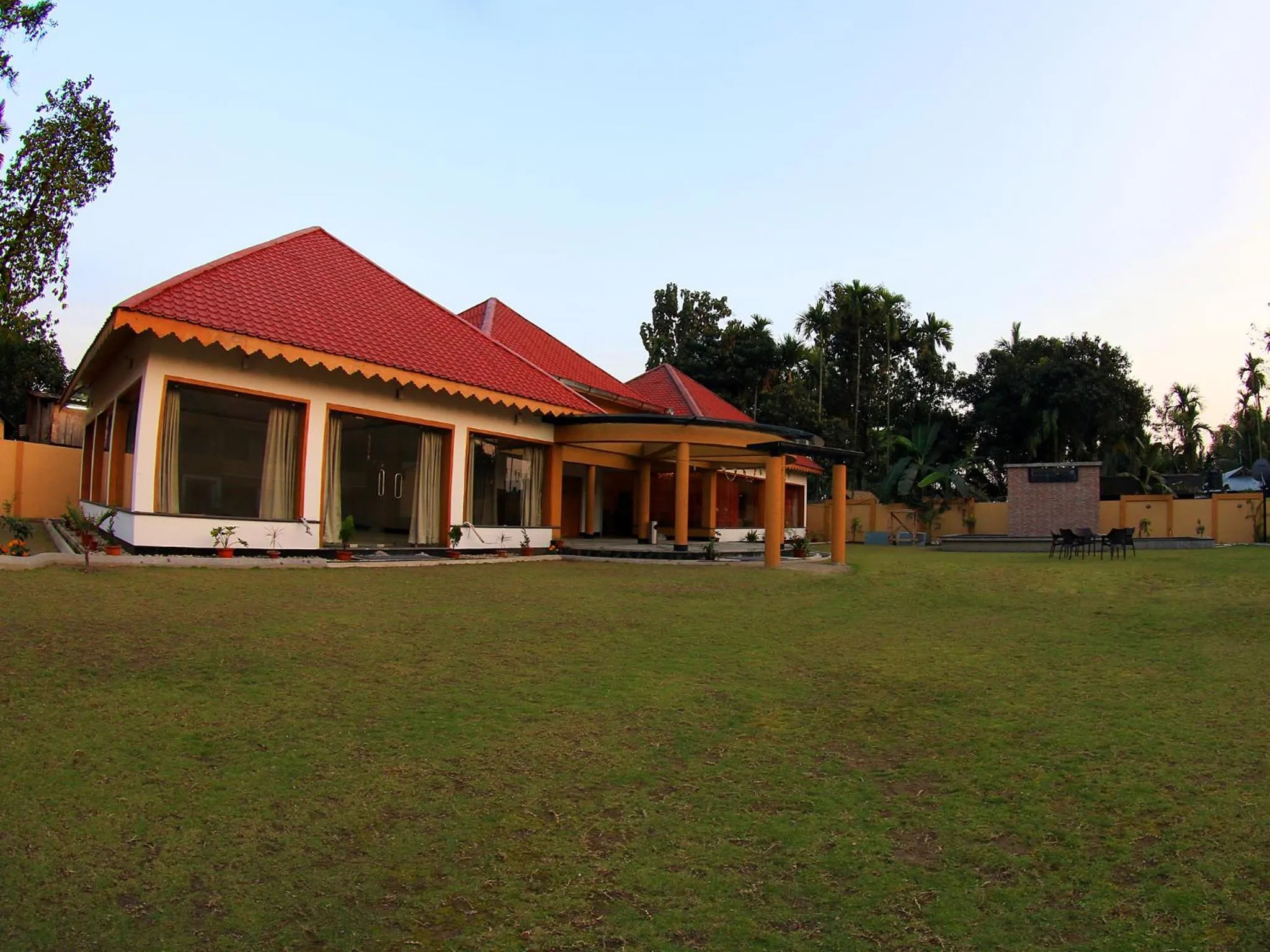 Bird's eye view in The Reserve Gorumara