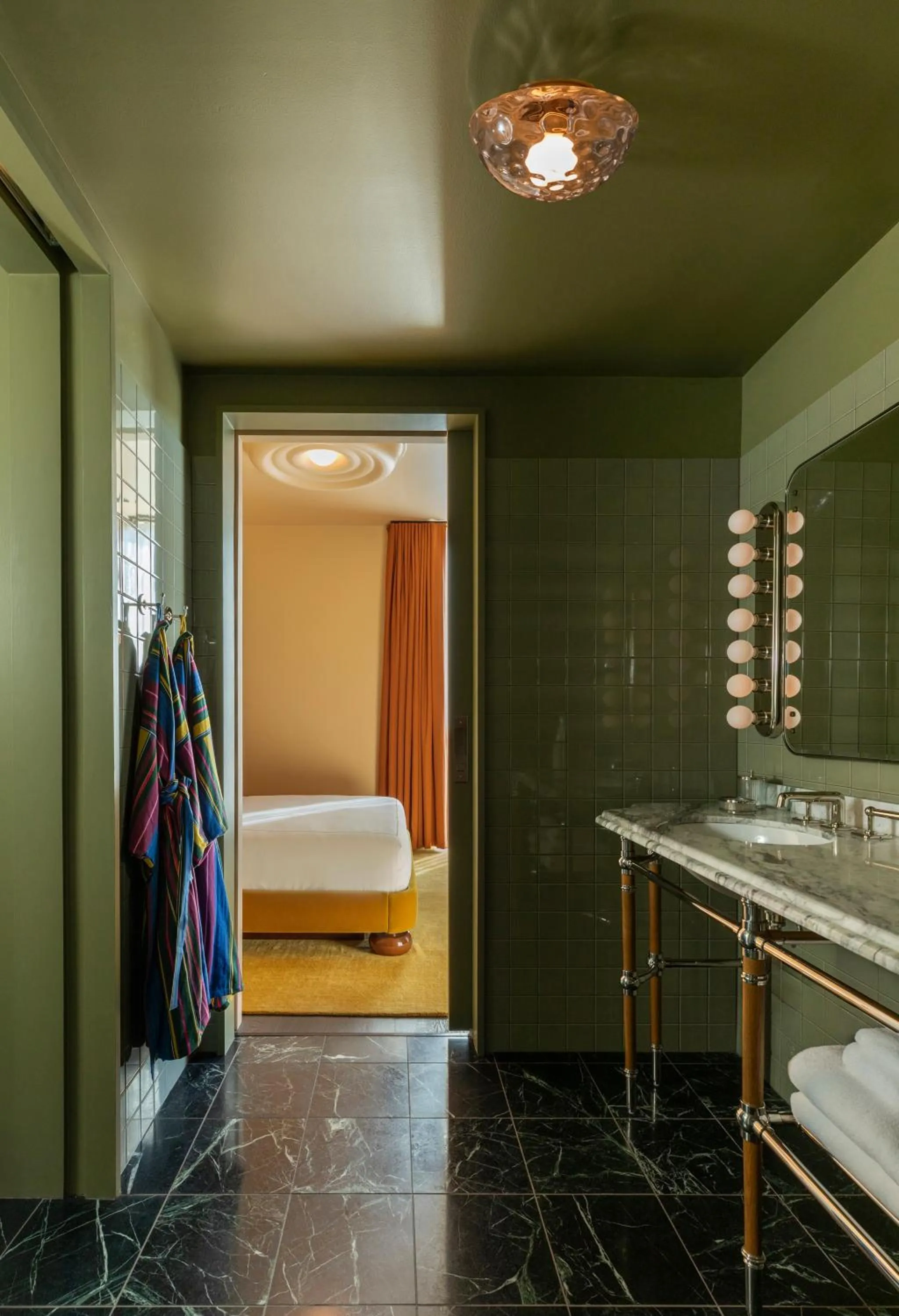 Bathroom, Bed in Hotel Saint Augustine