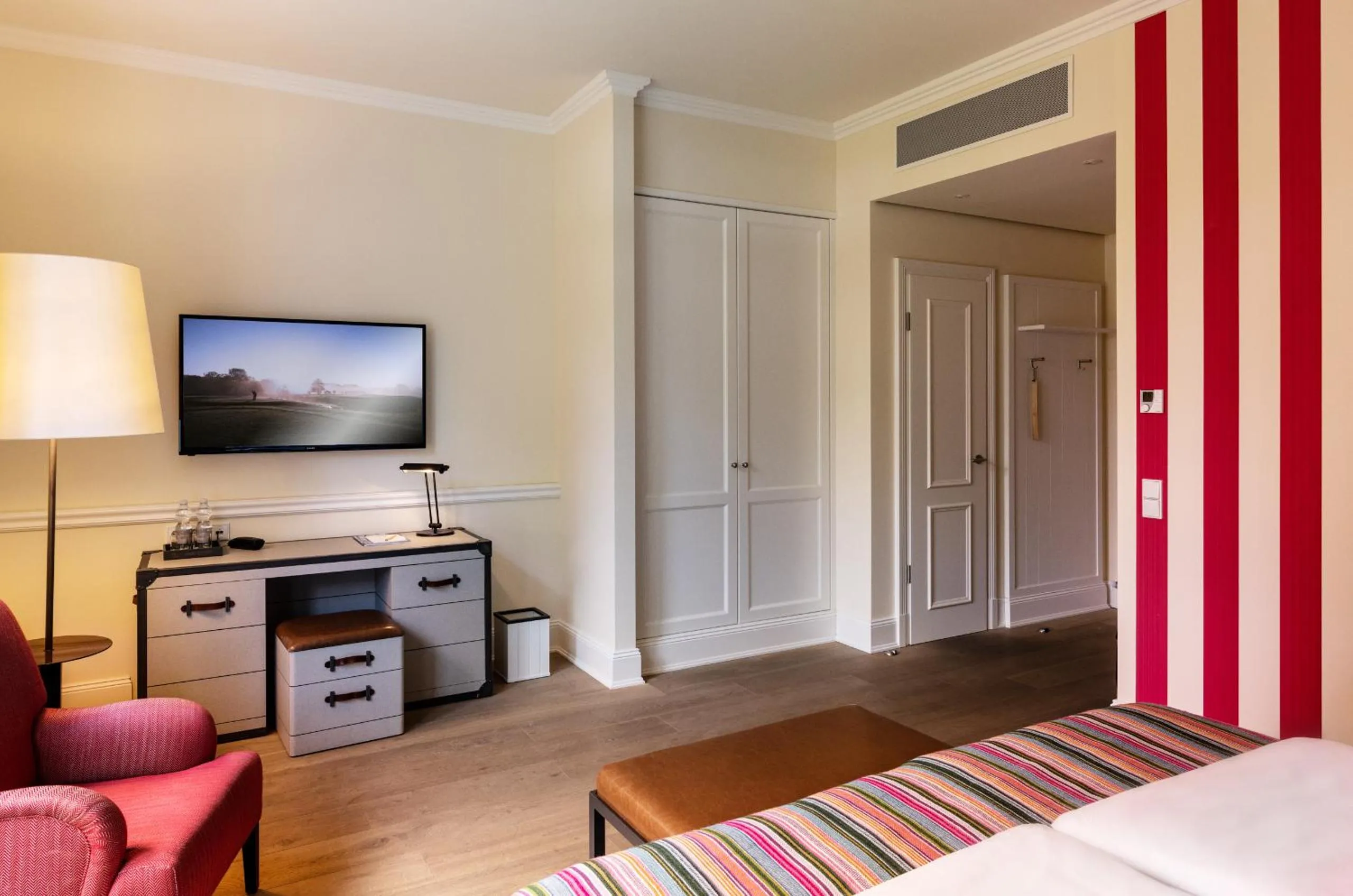 Living room, Bed in Hotel Gut Kaden