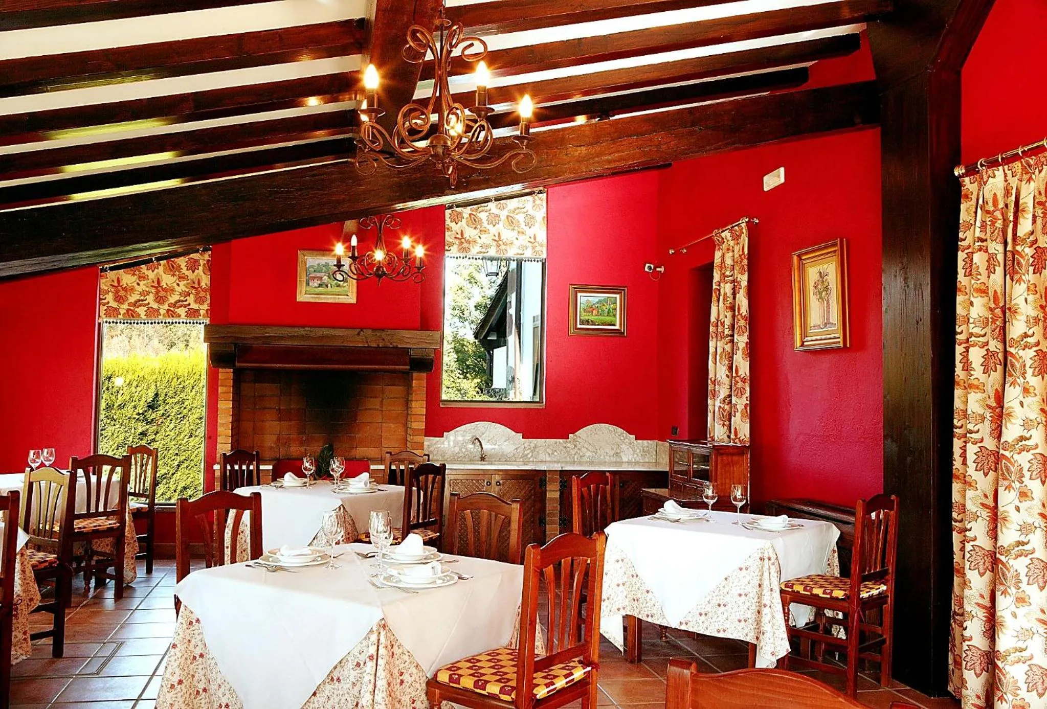 Restaurant/places to eat in Hotel Senorio de Ursua