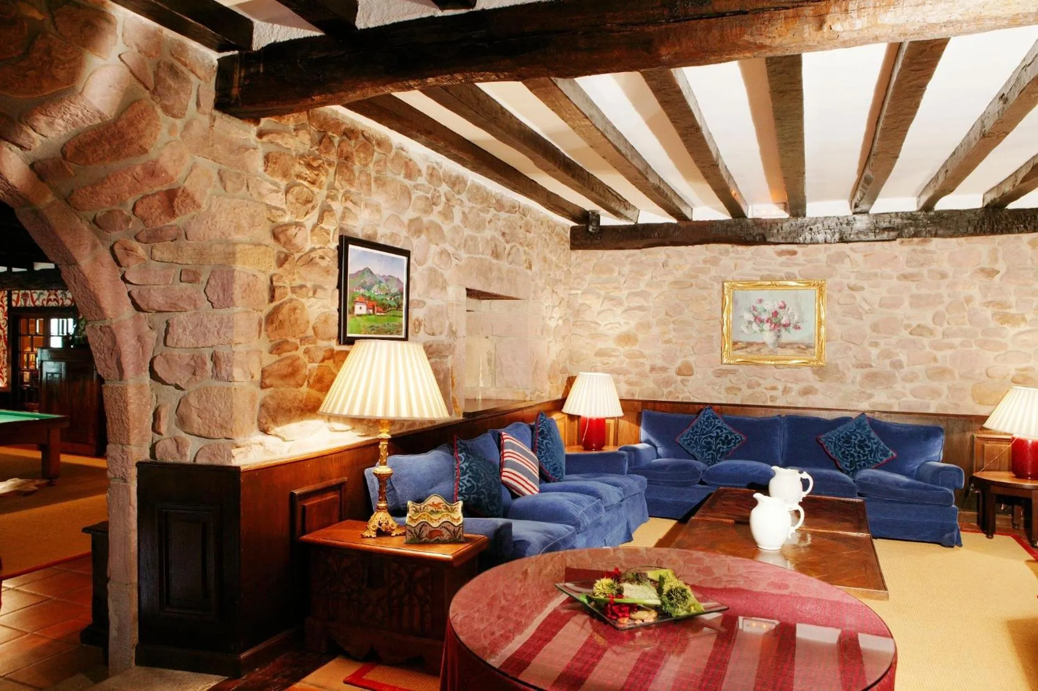 Living room in Hotel Senorio de Ursua