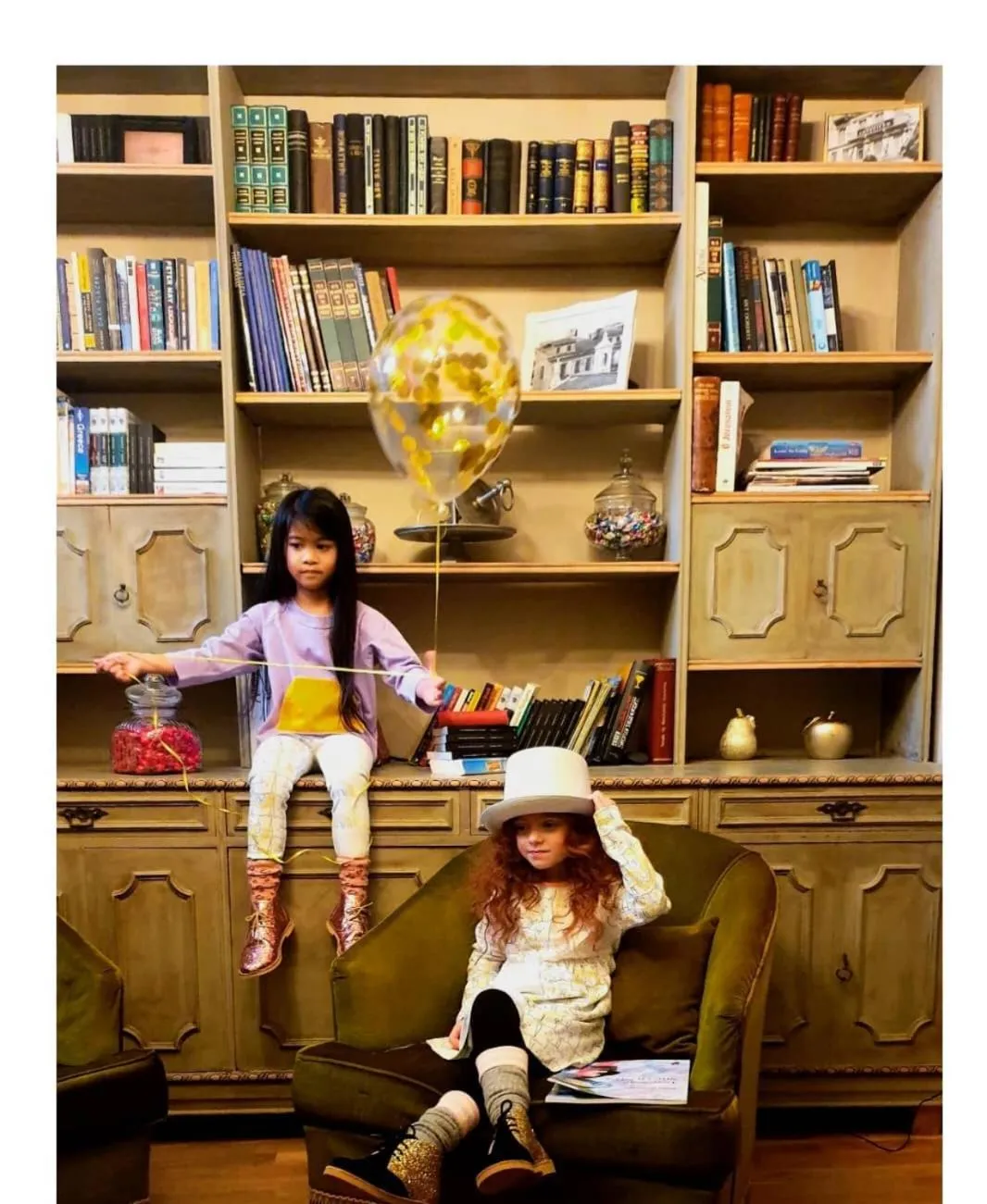 Library in Emporikon Athens Hotel