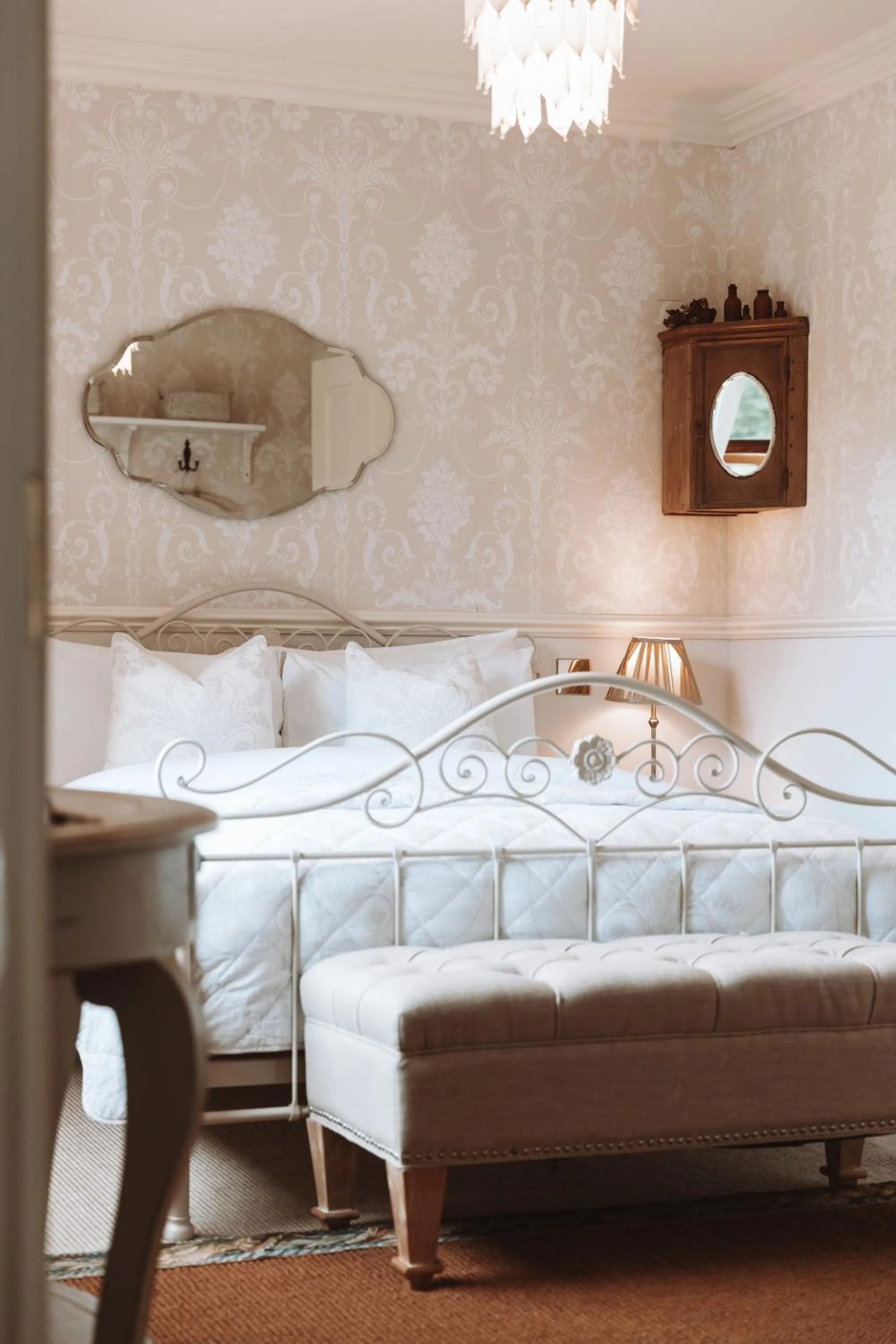 Bedroom, Bed in Mossie's