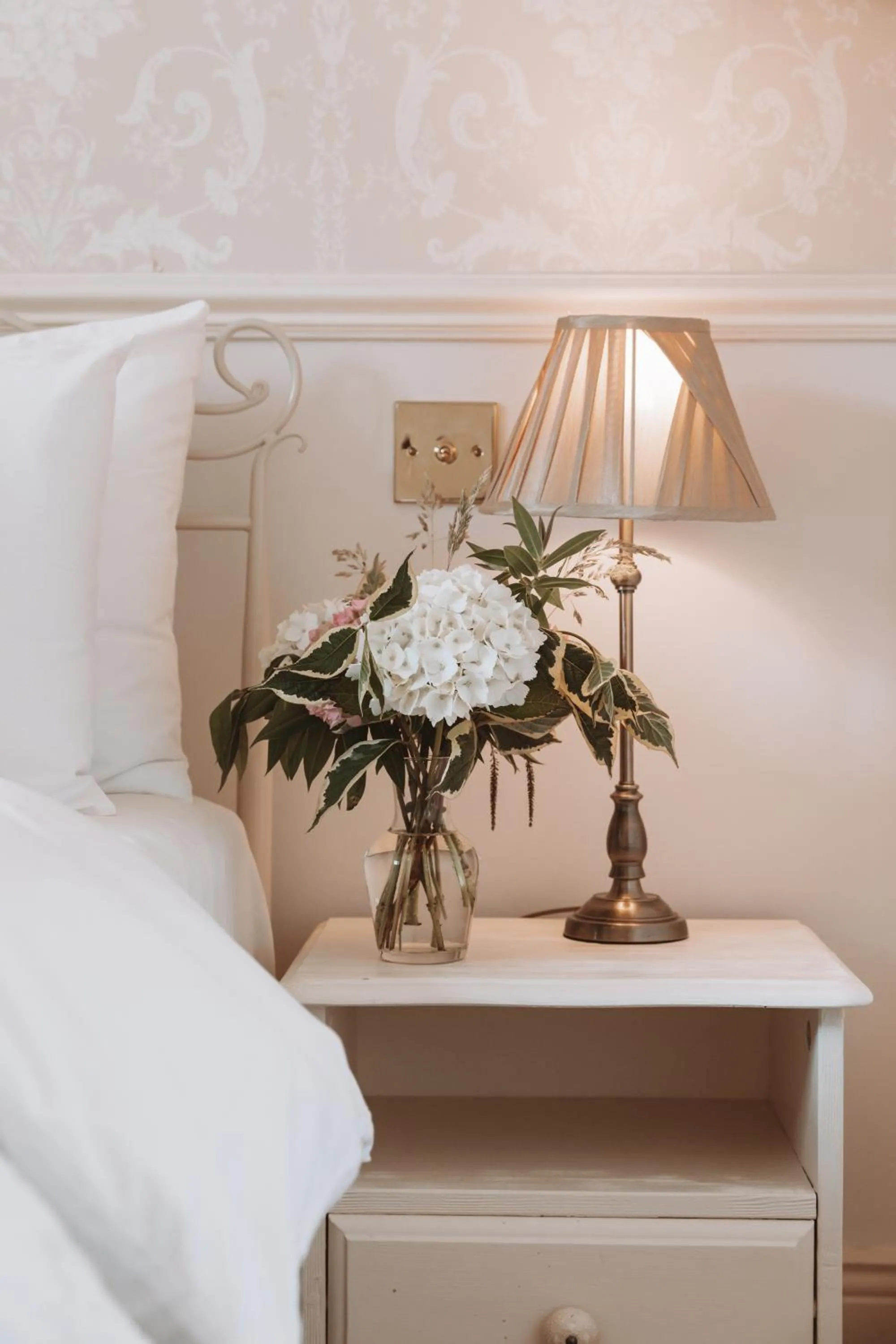 Bedroom, Bed in Mossie's