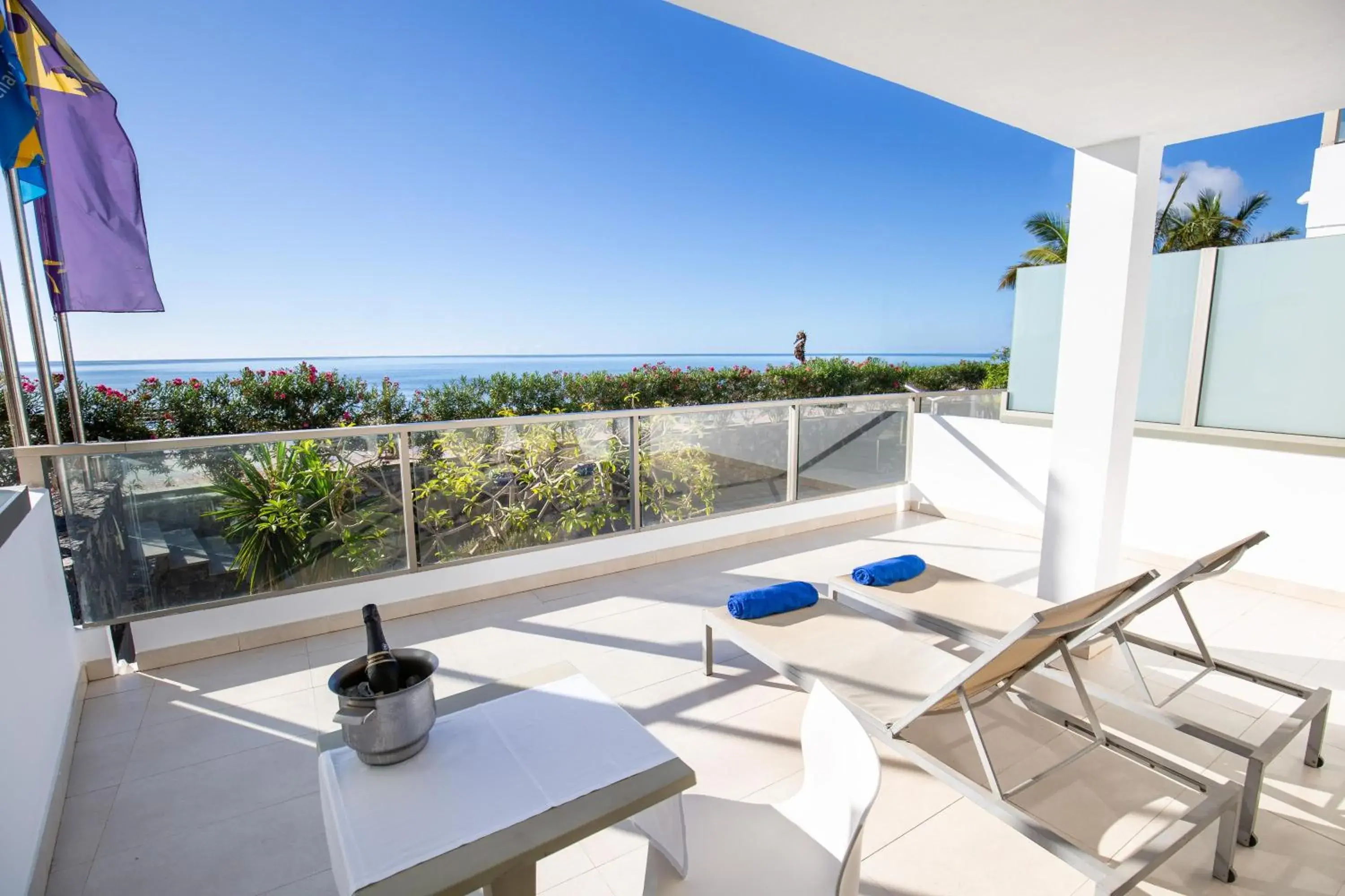 Photo of the whole room in R2 Bahia Playa - Adults Only Photo of the whole room in R2 Bahia Playa - Adults Only